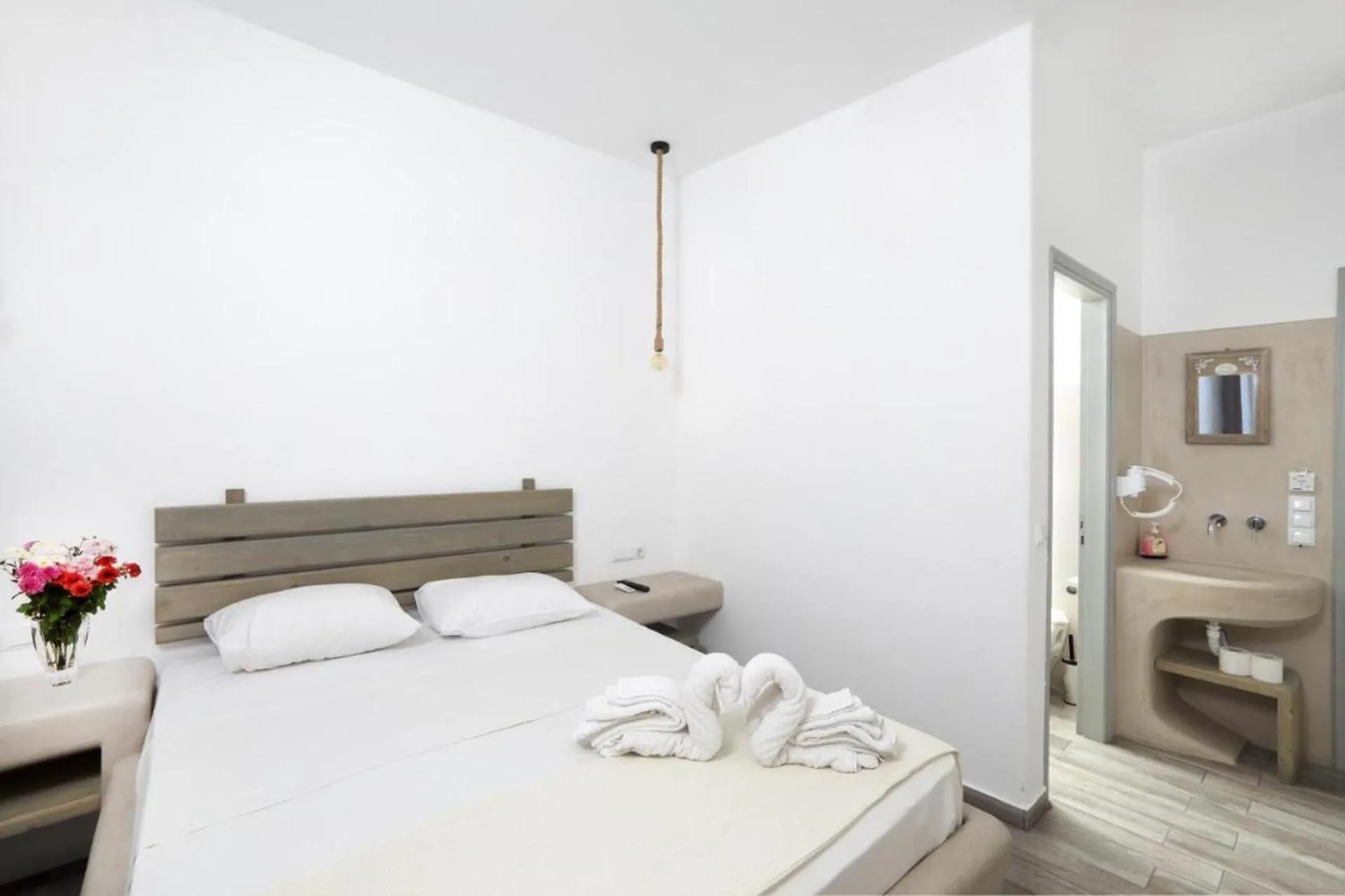 Bed in Verykokkos Pension I