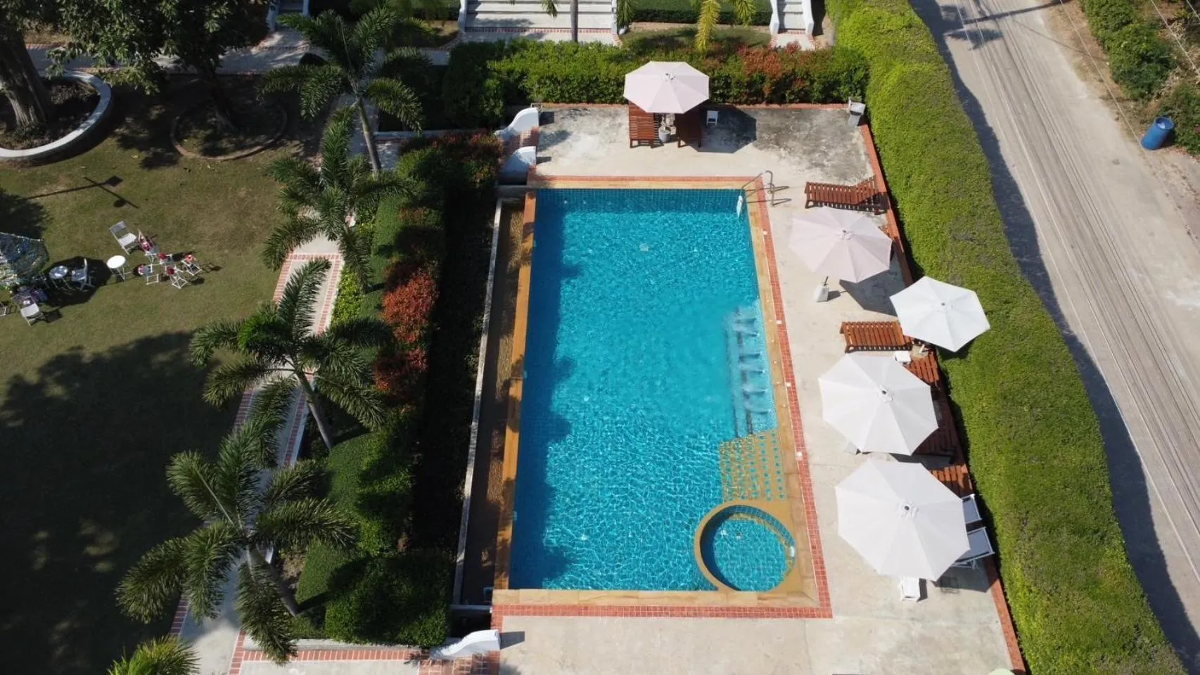 Swimming pool in Scent of Sukhothai Resort