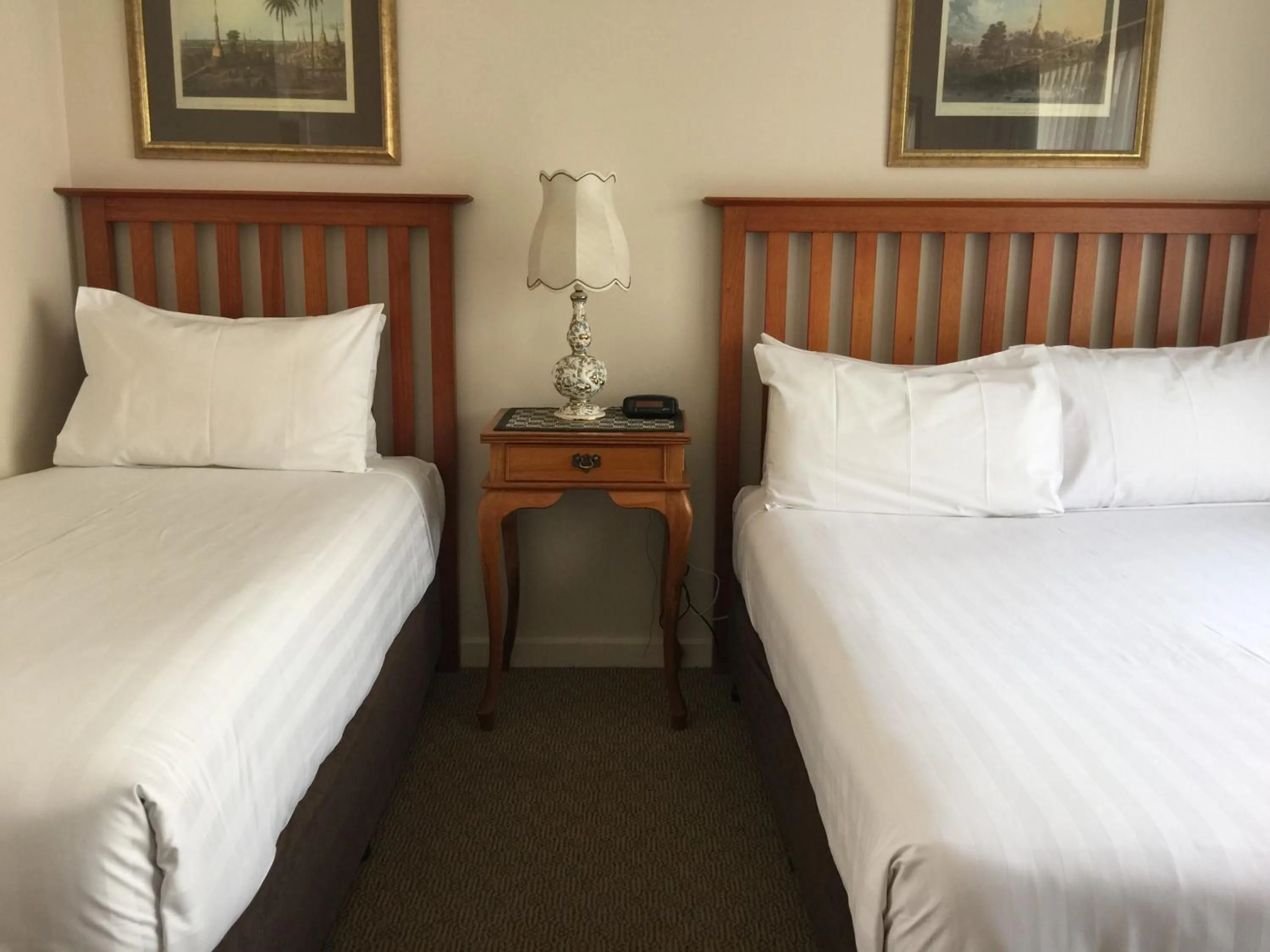 Bedroom in Aberdeen Motor Inn