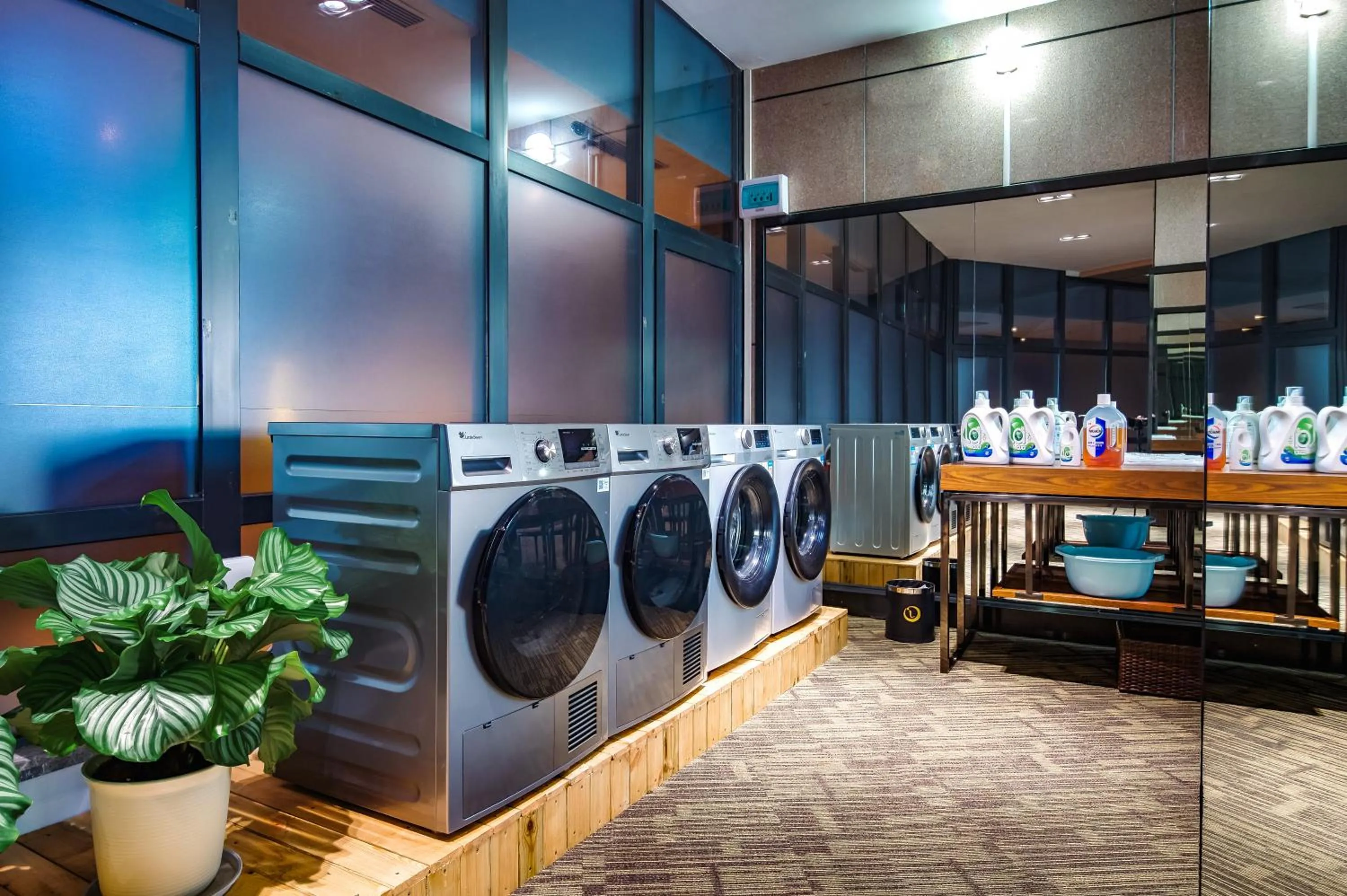 laundry in Lia Charlton Hotel Shenzhen