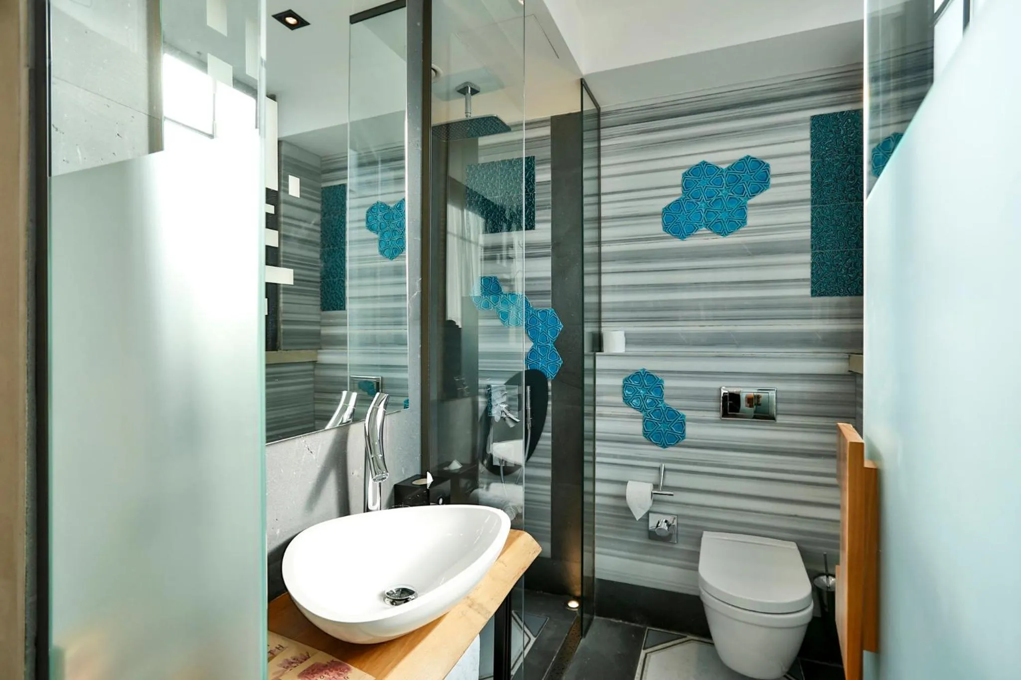 Toilet in Hotel The Public - Special Category