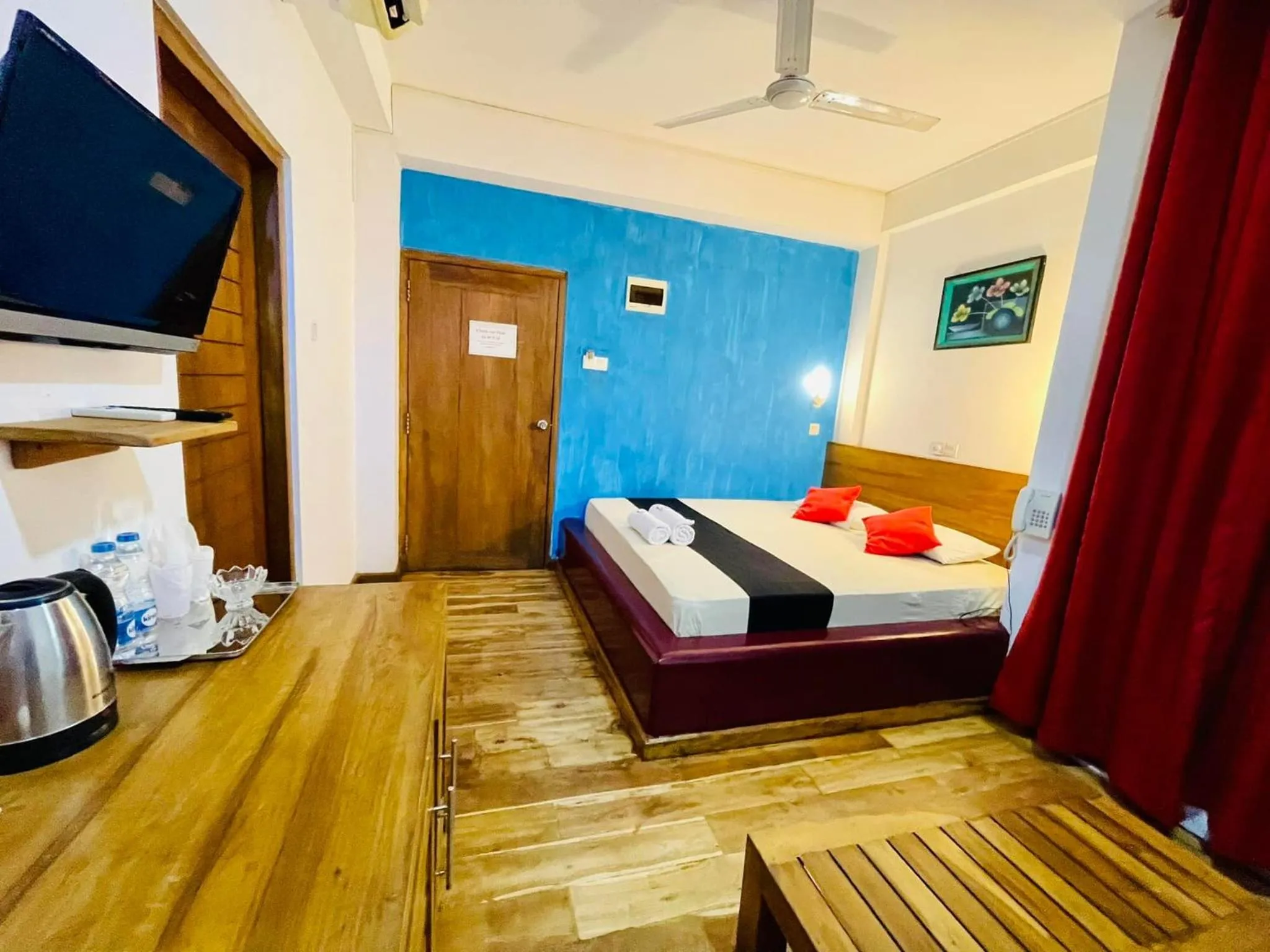 TV and multimedia, Bed in Hotel Sea Line