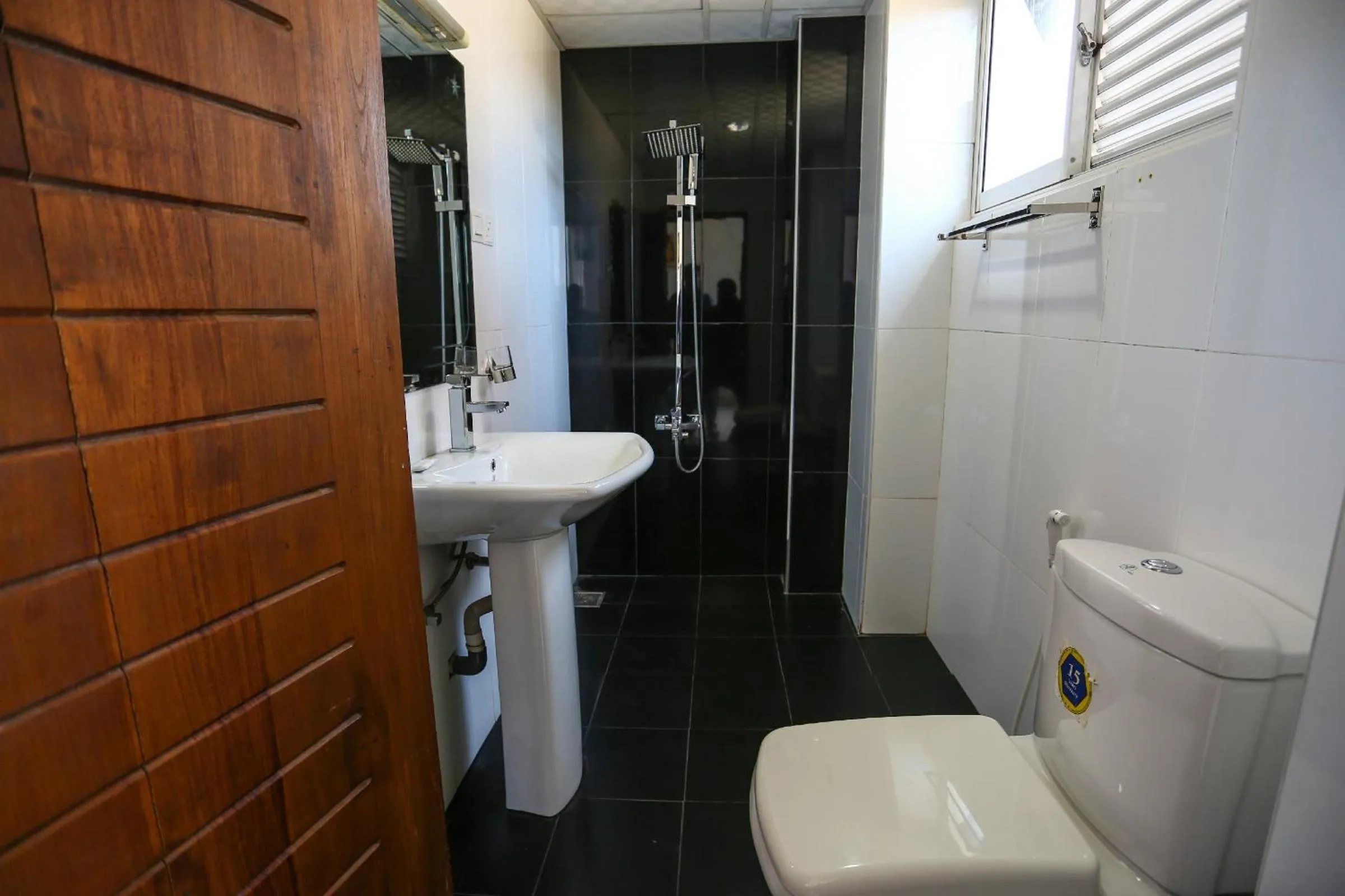 Toilet in Hotel Sea Line