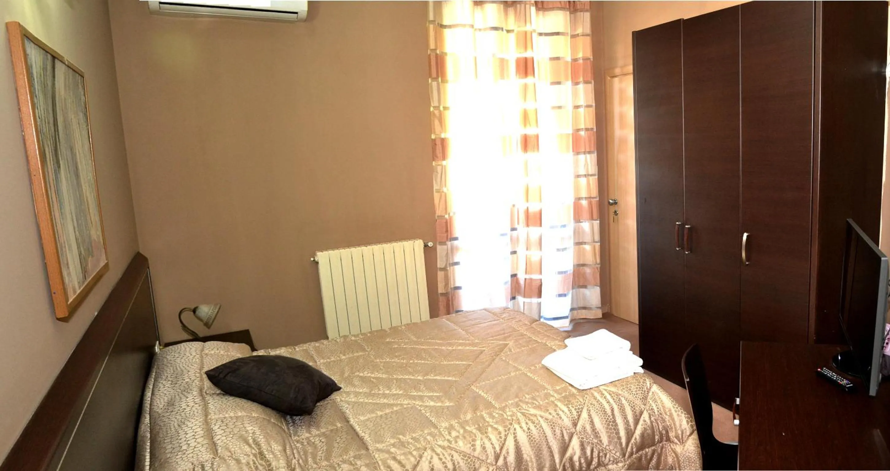 Day, Bed in B&B Bed& Fly - Mamma Mia