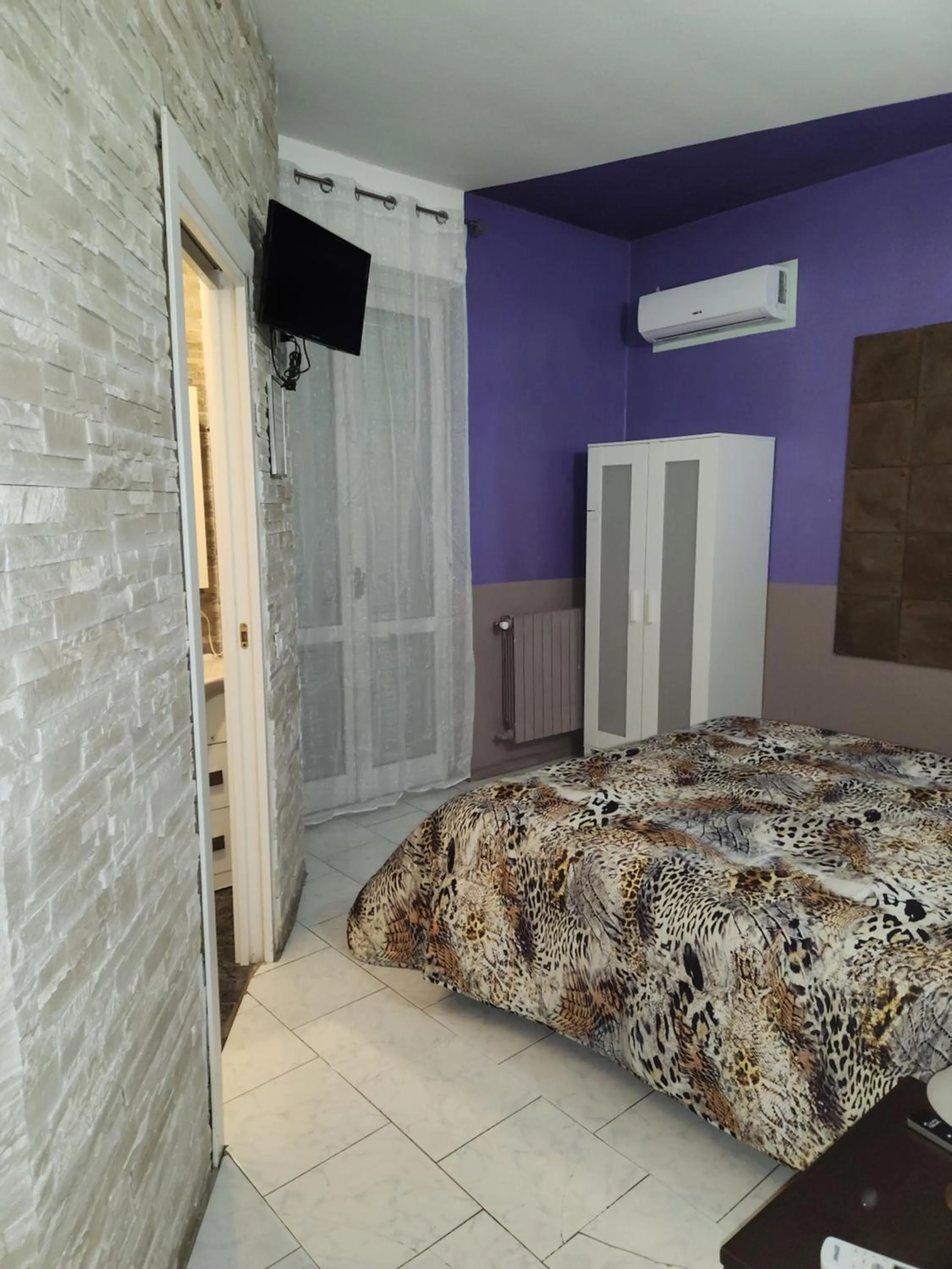 Bed in B&B Bed& Fly - Mamma Mia