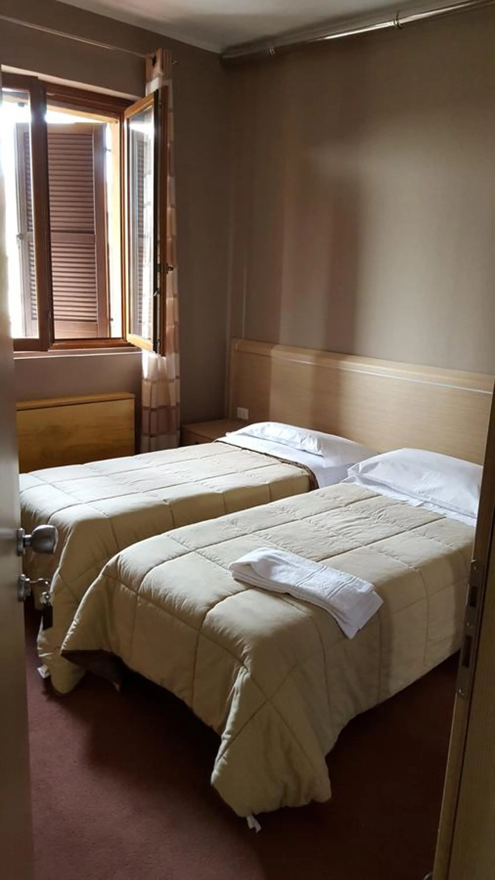 Bed in B&B Bed& Fly - Mamma Mia