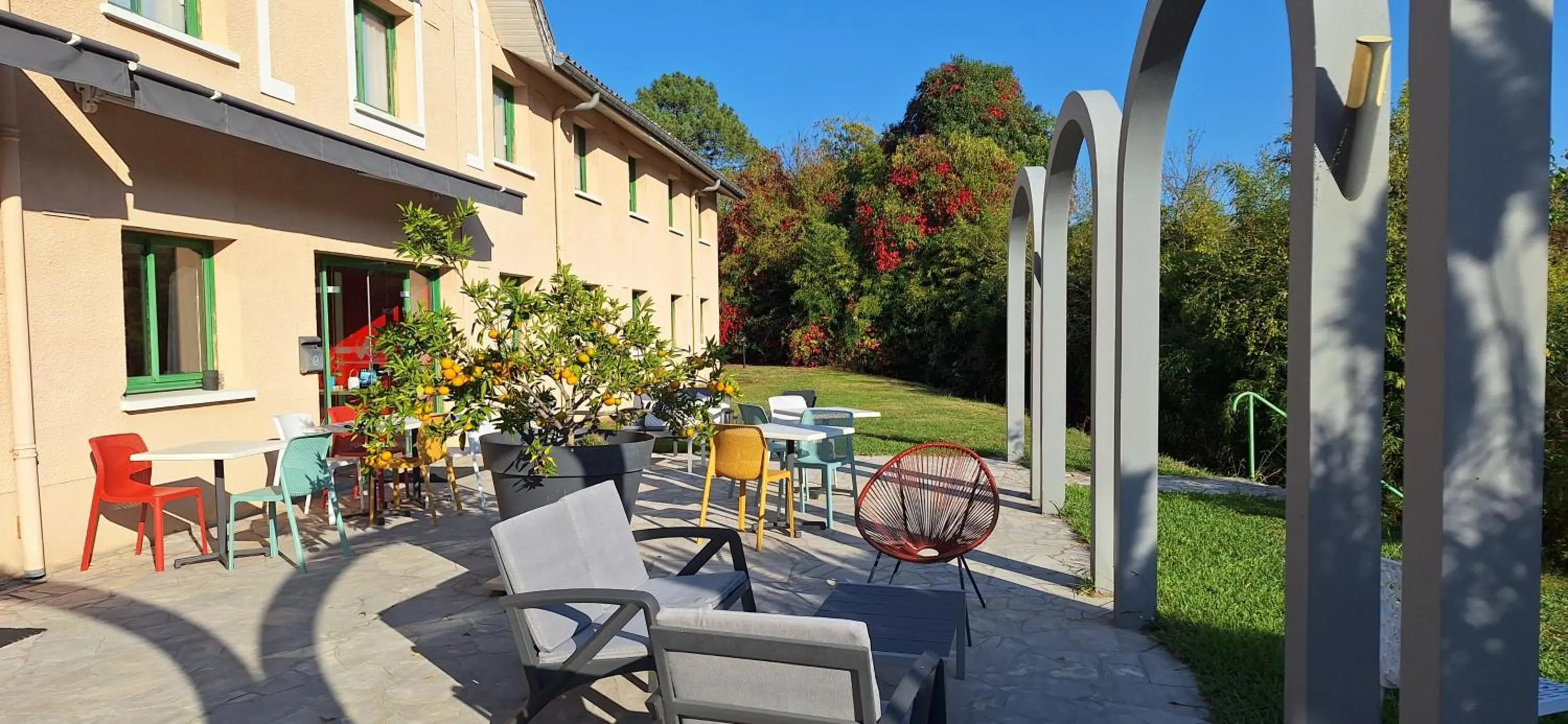 Patio in N'Atura Hôtel
