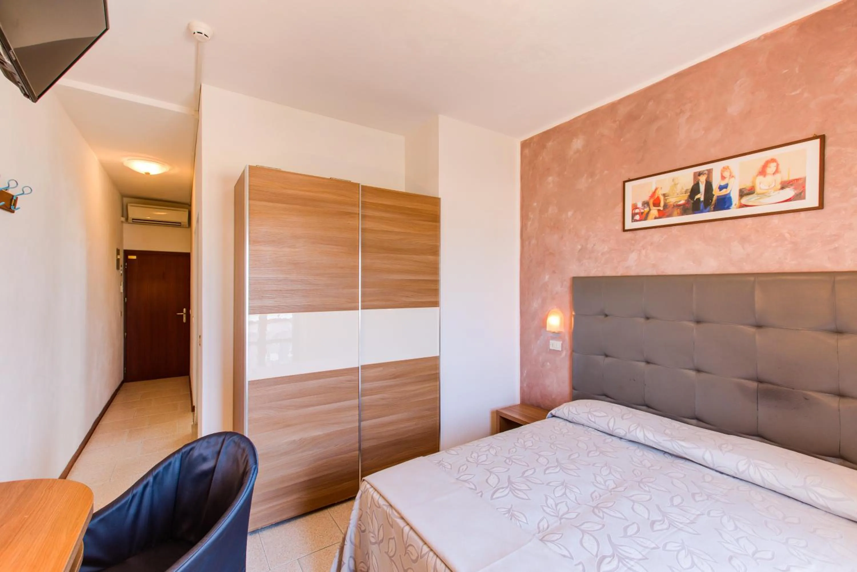 Sea view, Bed in Hotel Splendid