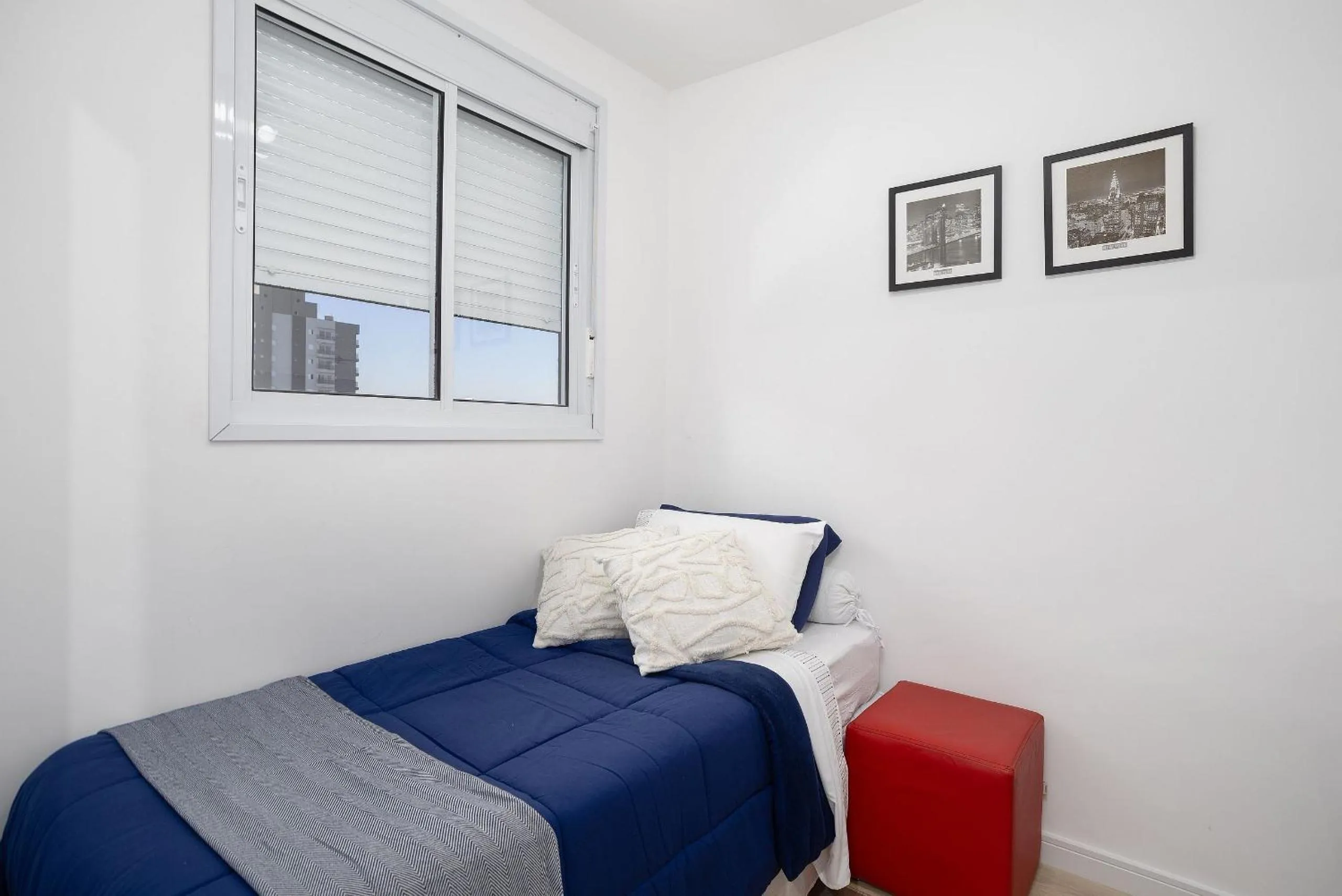 Bedroom, Bed in Composite Moema