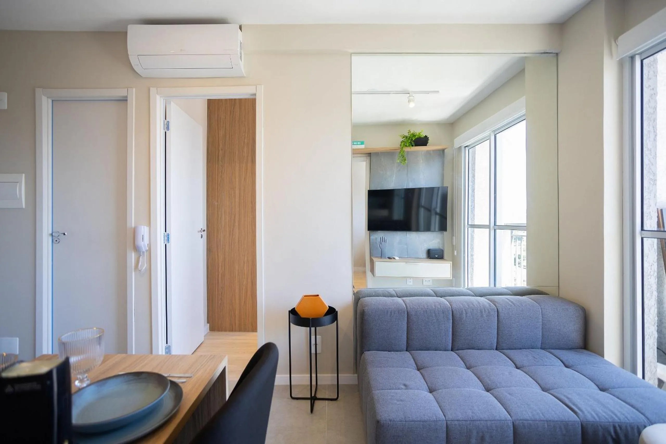 Living room in Composite Moema