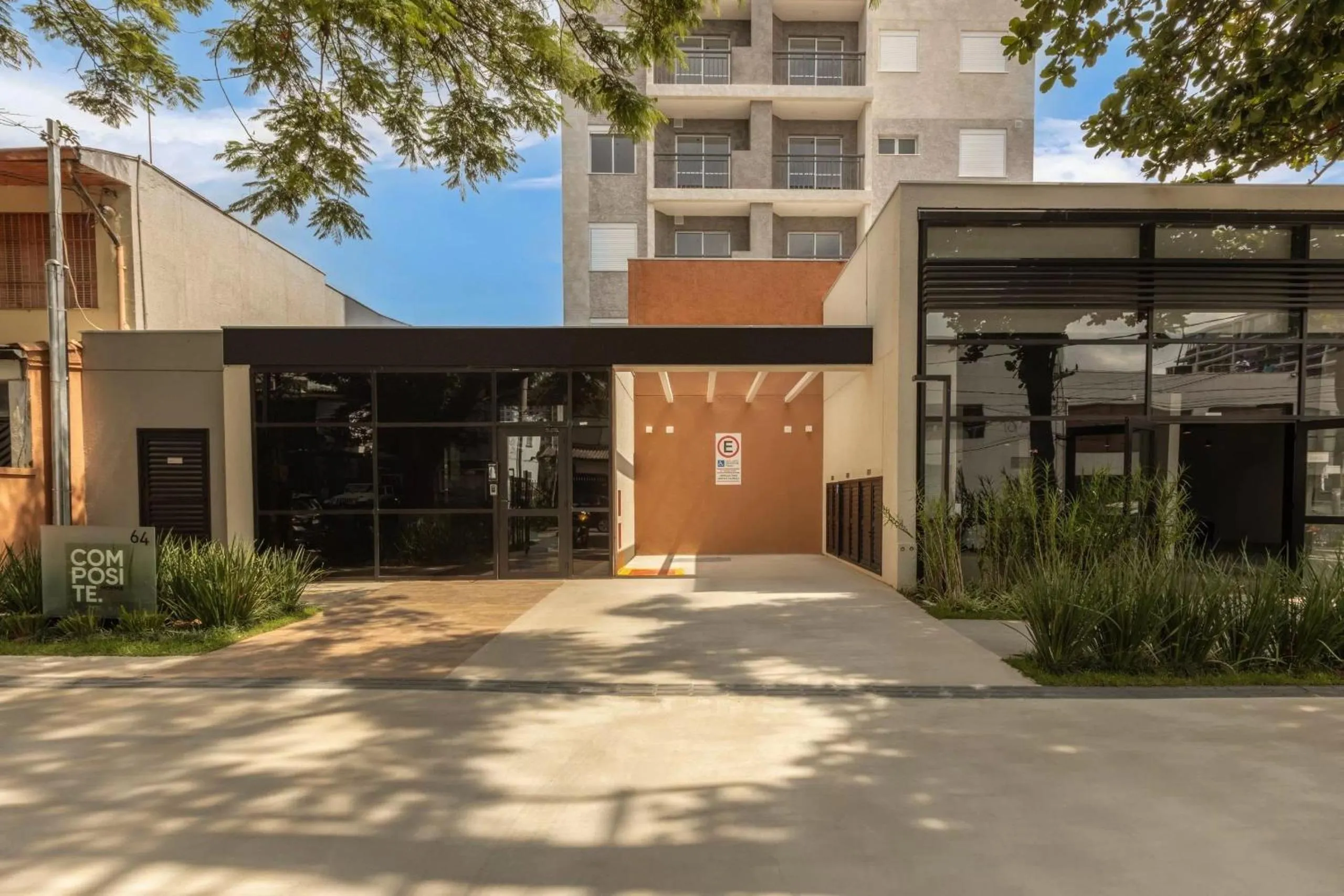 Facade/entrance in Composite Moema