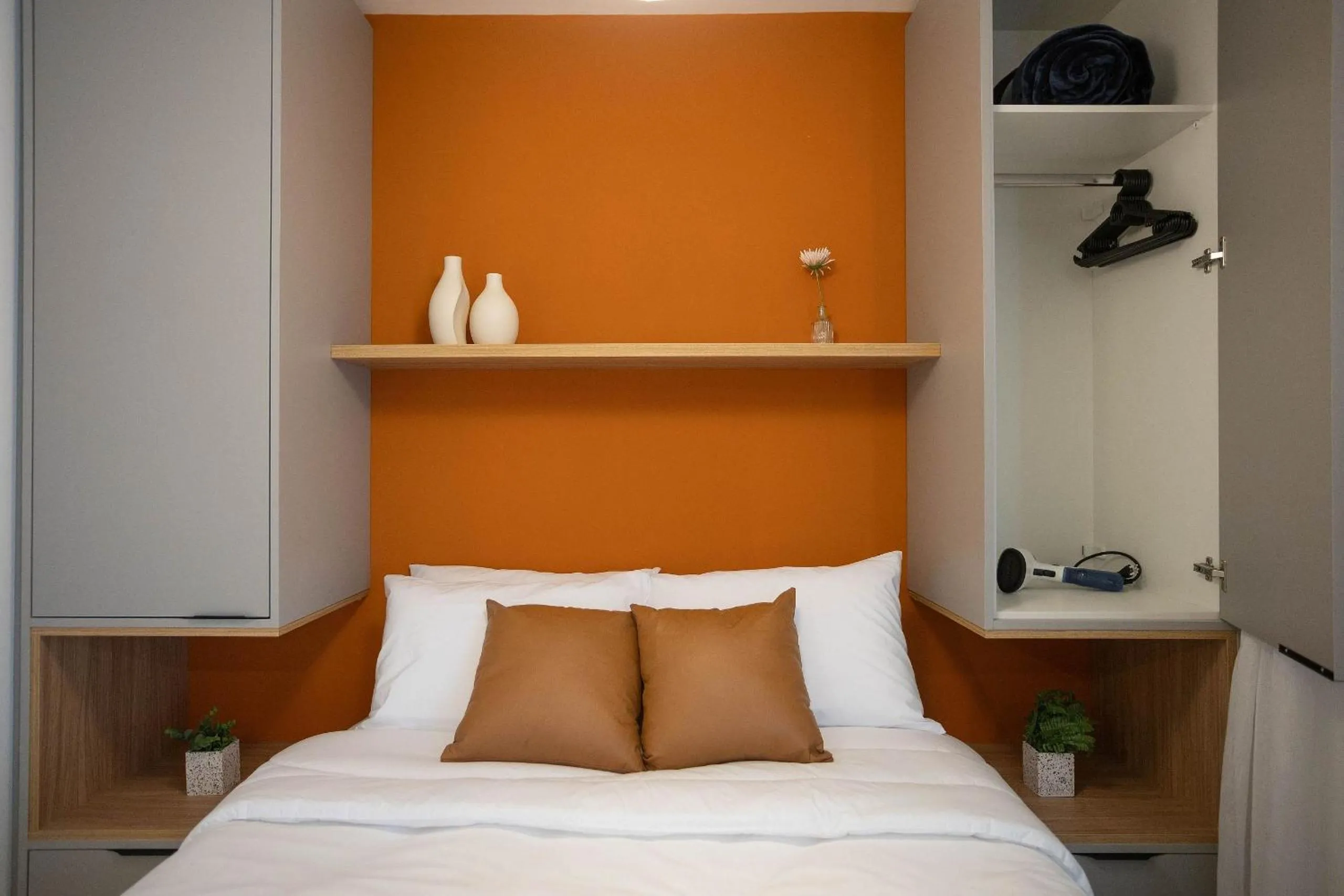 Bed in Composite Moema