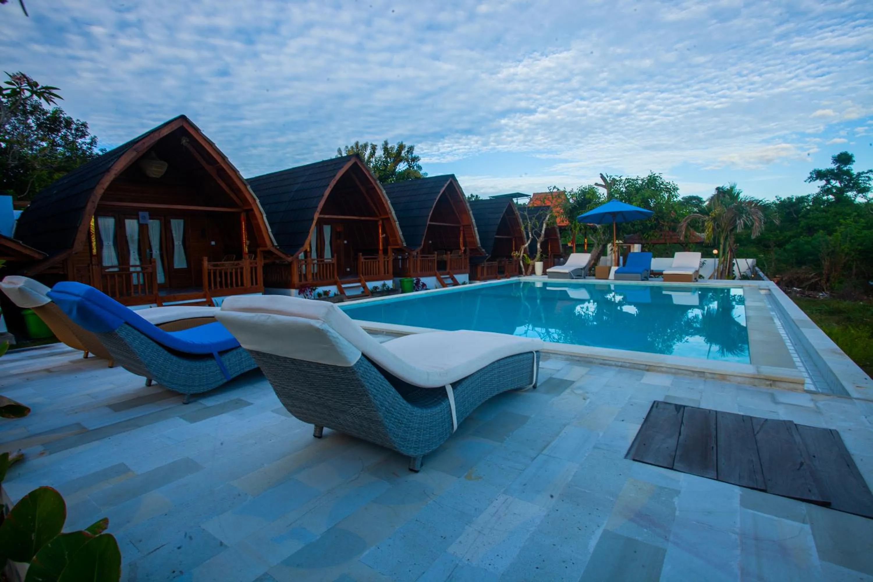 Swimming pool in Plumeria NP