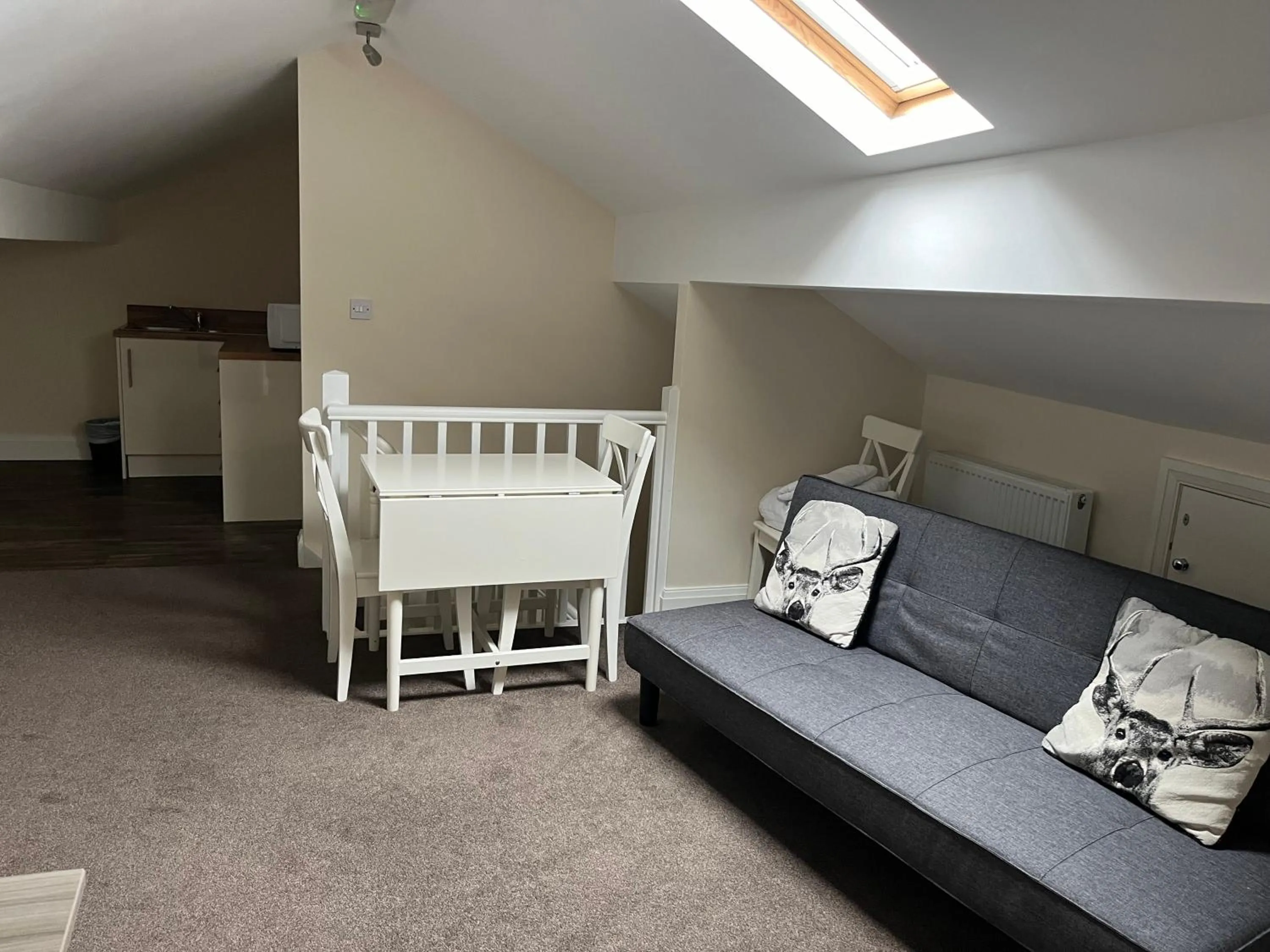 Bed in Queens arms country inn