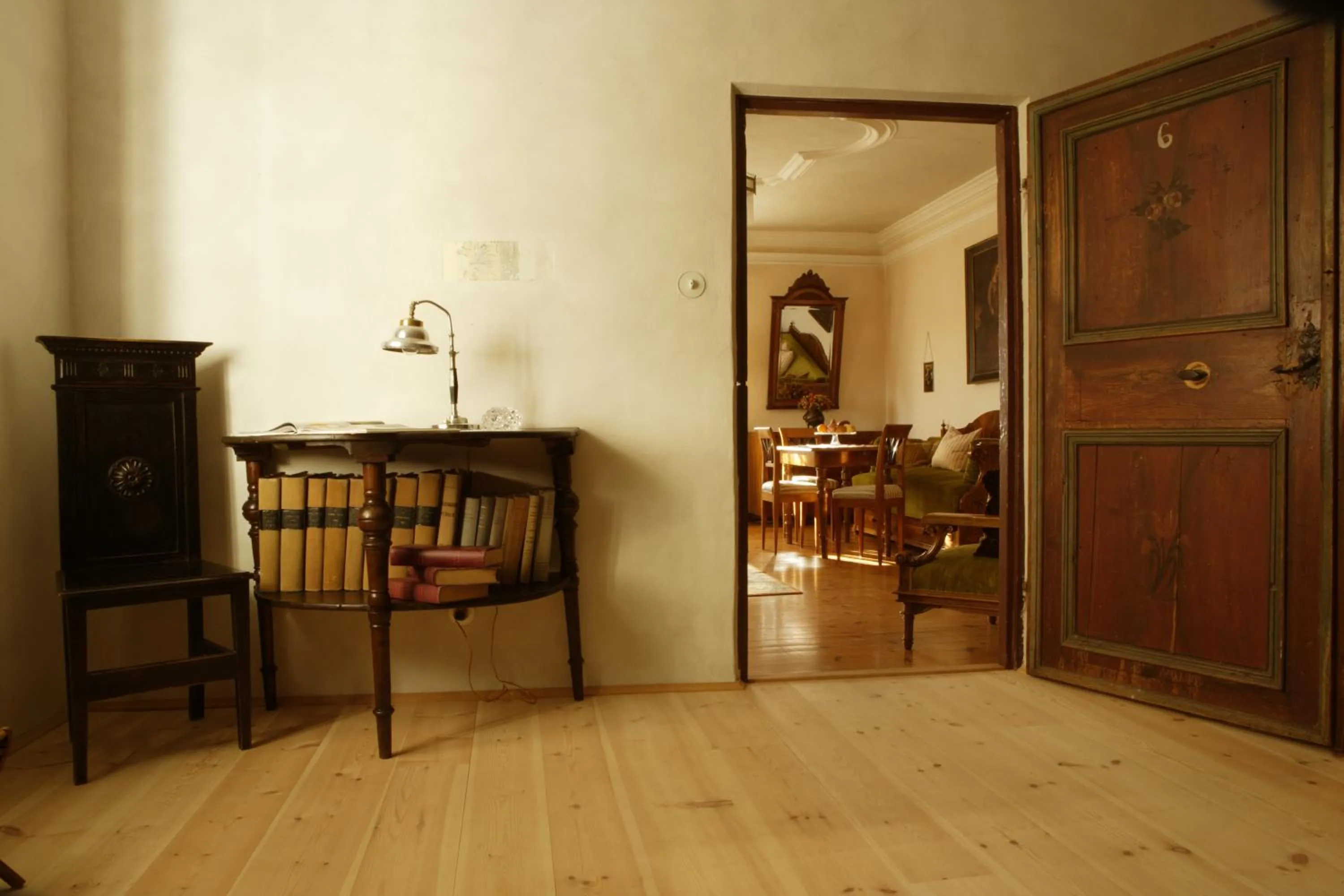 Communal lounge/ TV room, Bed in Gasthof zur Krone