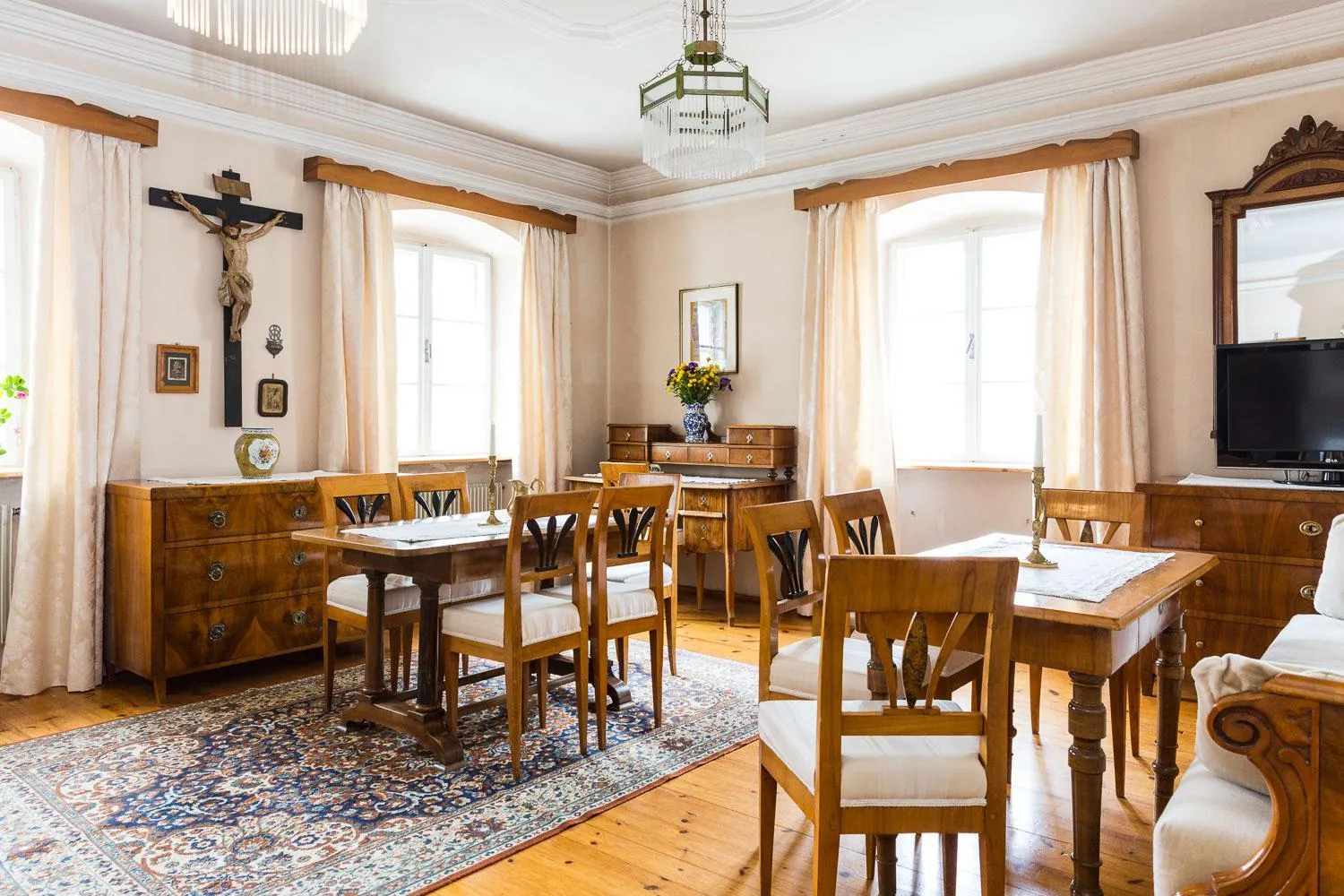 Communal lounge/ TV room in Gasthof zur Krone