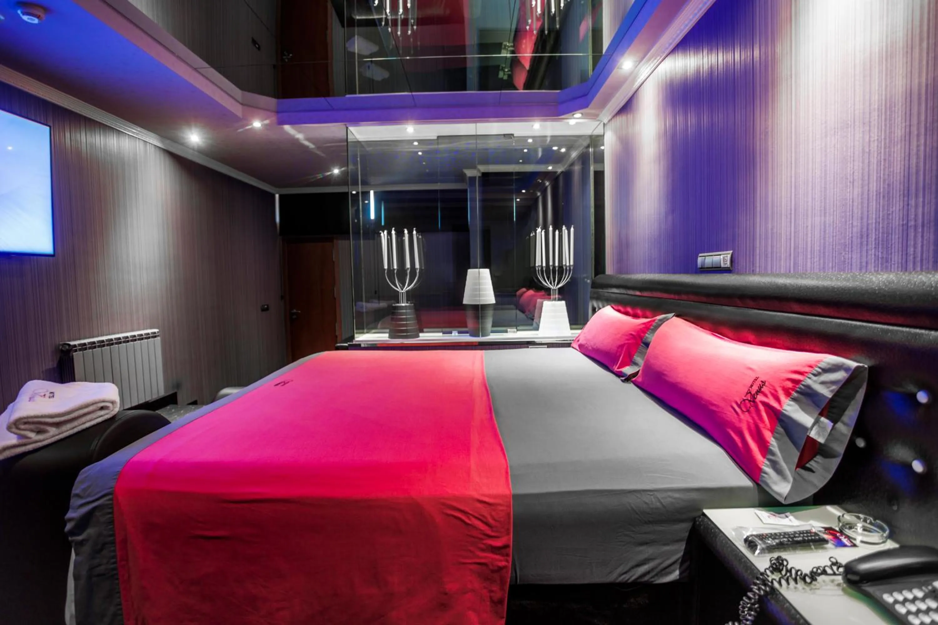 Bed in Motel Venus Pontevedra