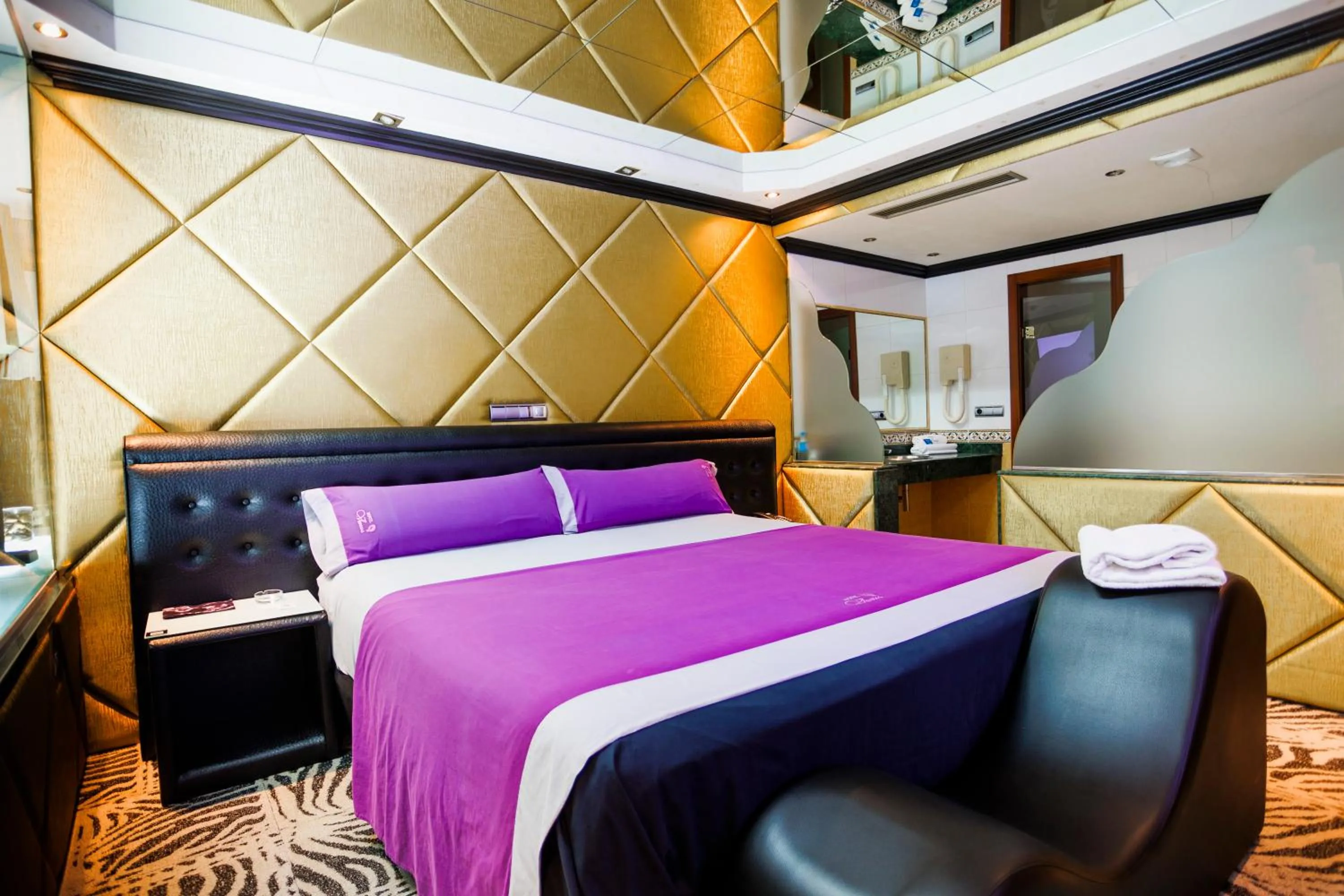 Bed in Motel Venus Pontevedra