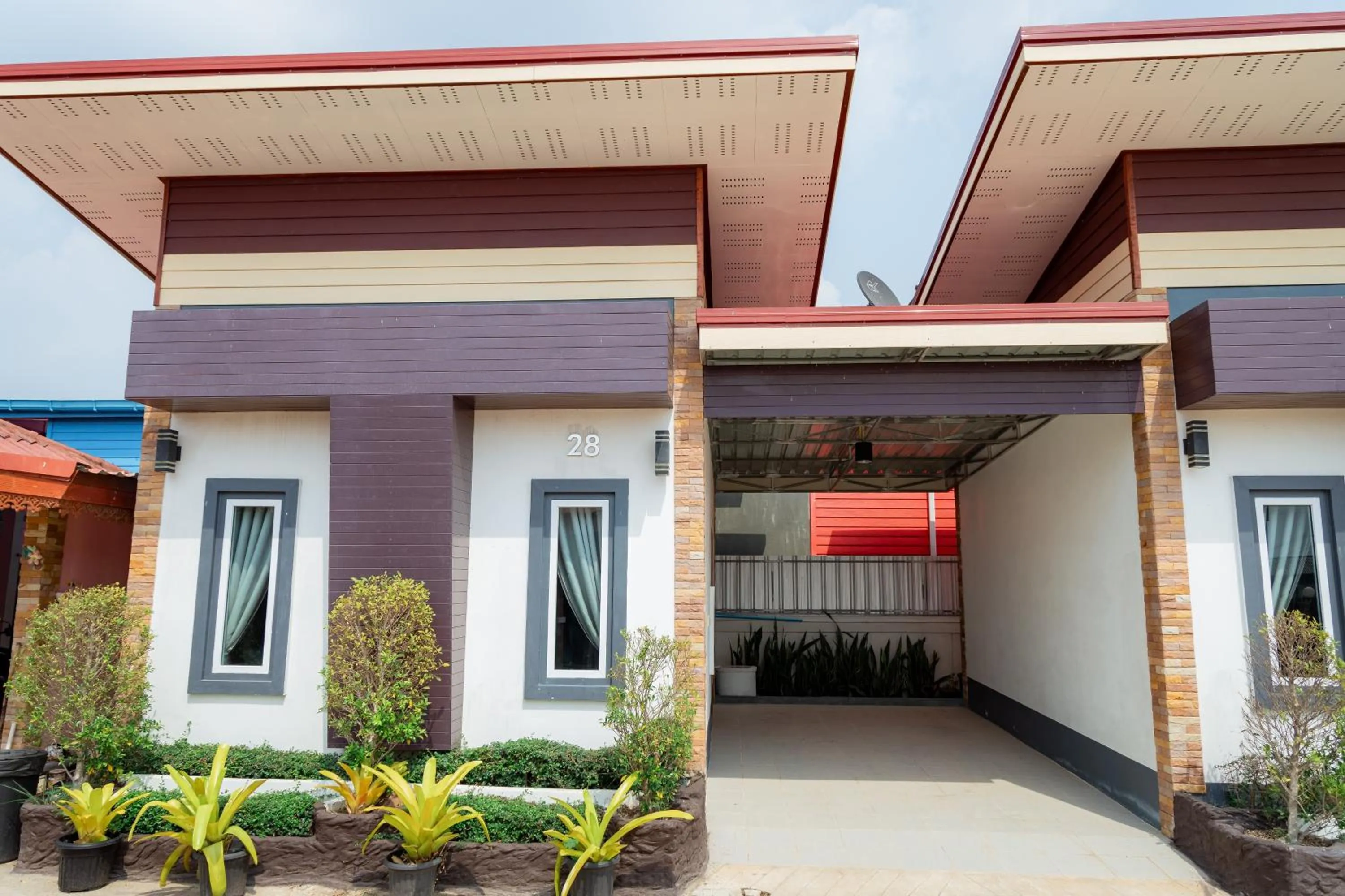 Property building in Buengngarm Resort