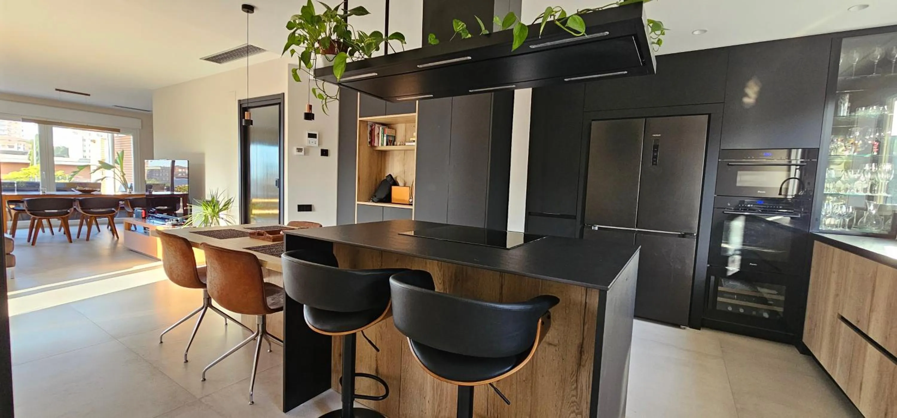 Dining area in Villa Beach Barcelona