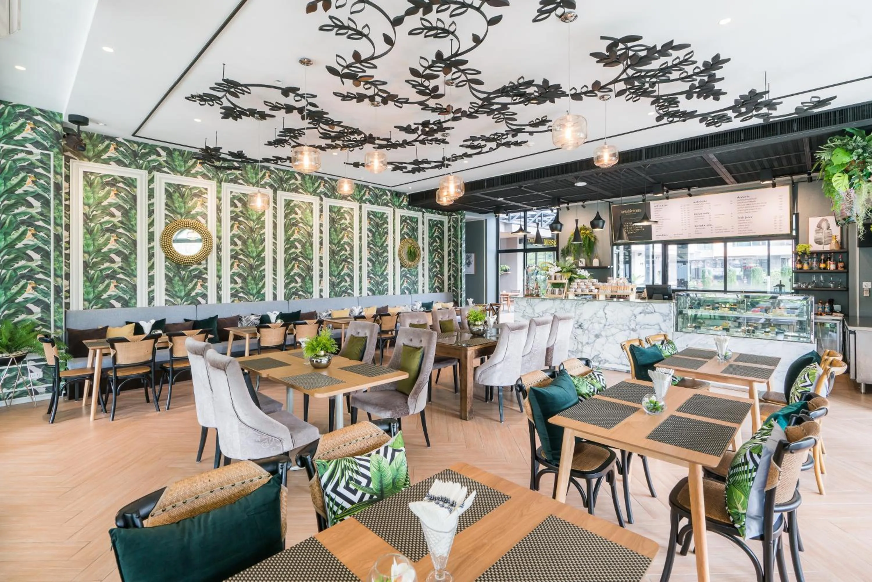 Restaurant/places to eat in Siamese Hotel Pattaya, BW Signature Collection