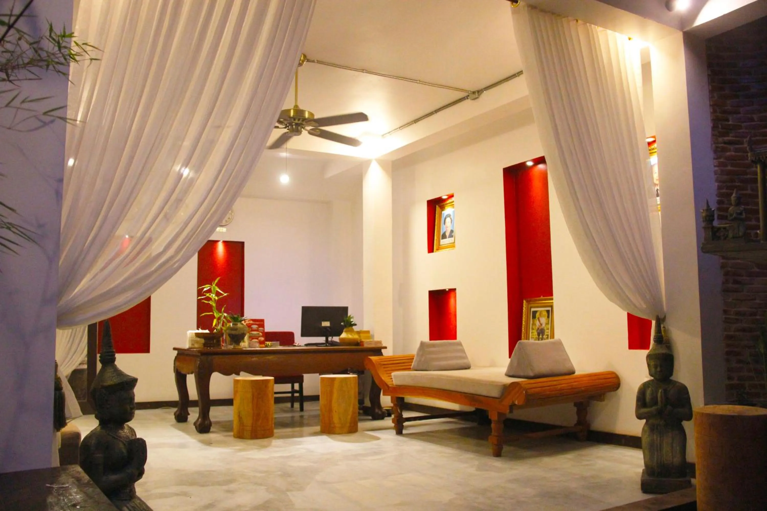 Lounge or bar in Cambana d'Angkor Suites