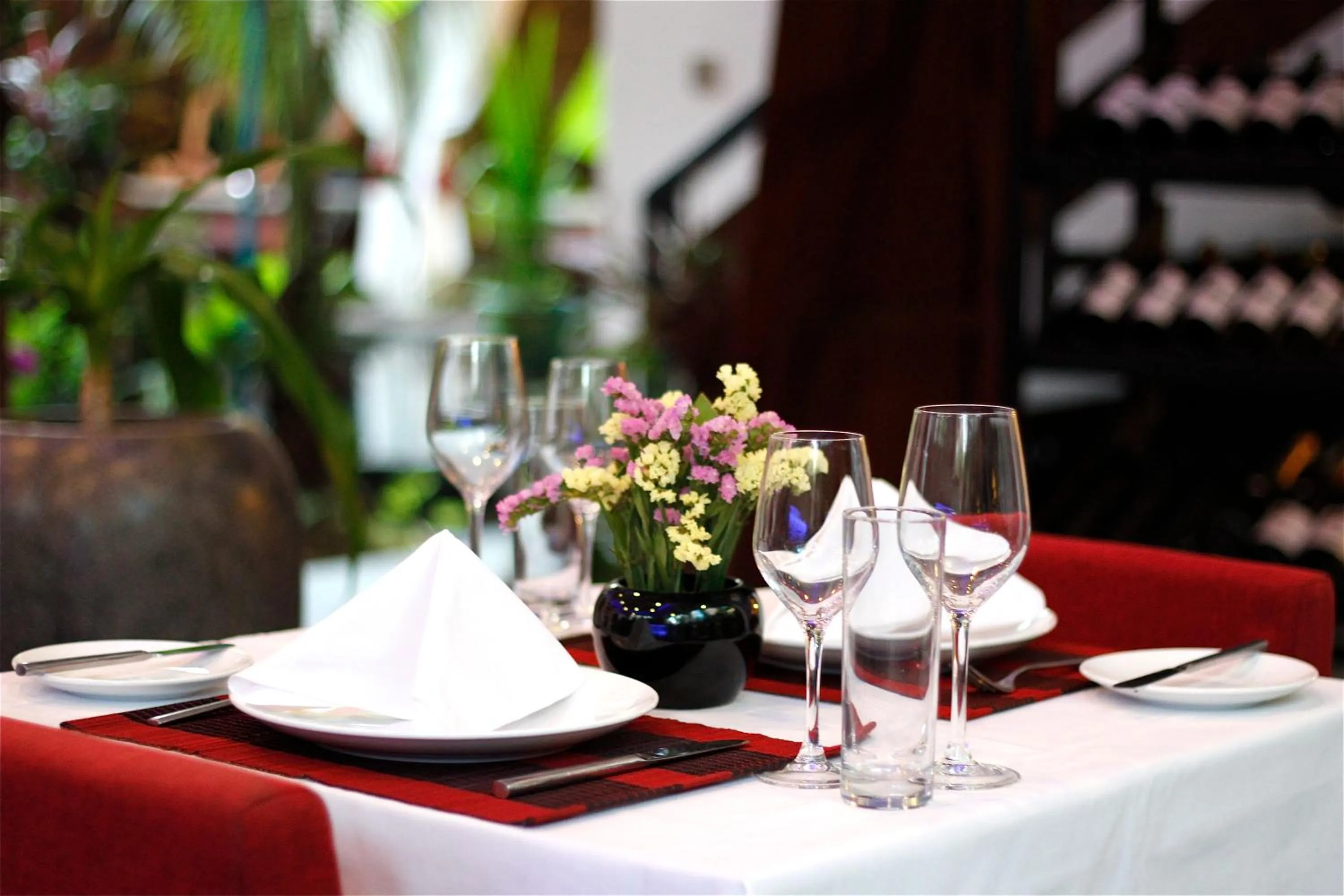 Restaurant/places to eat in Cambana d'Angkor Suites