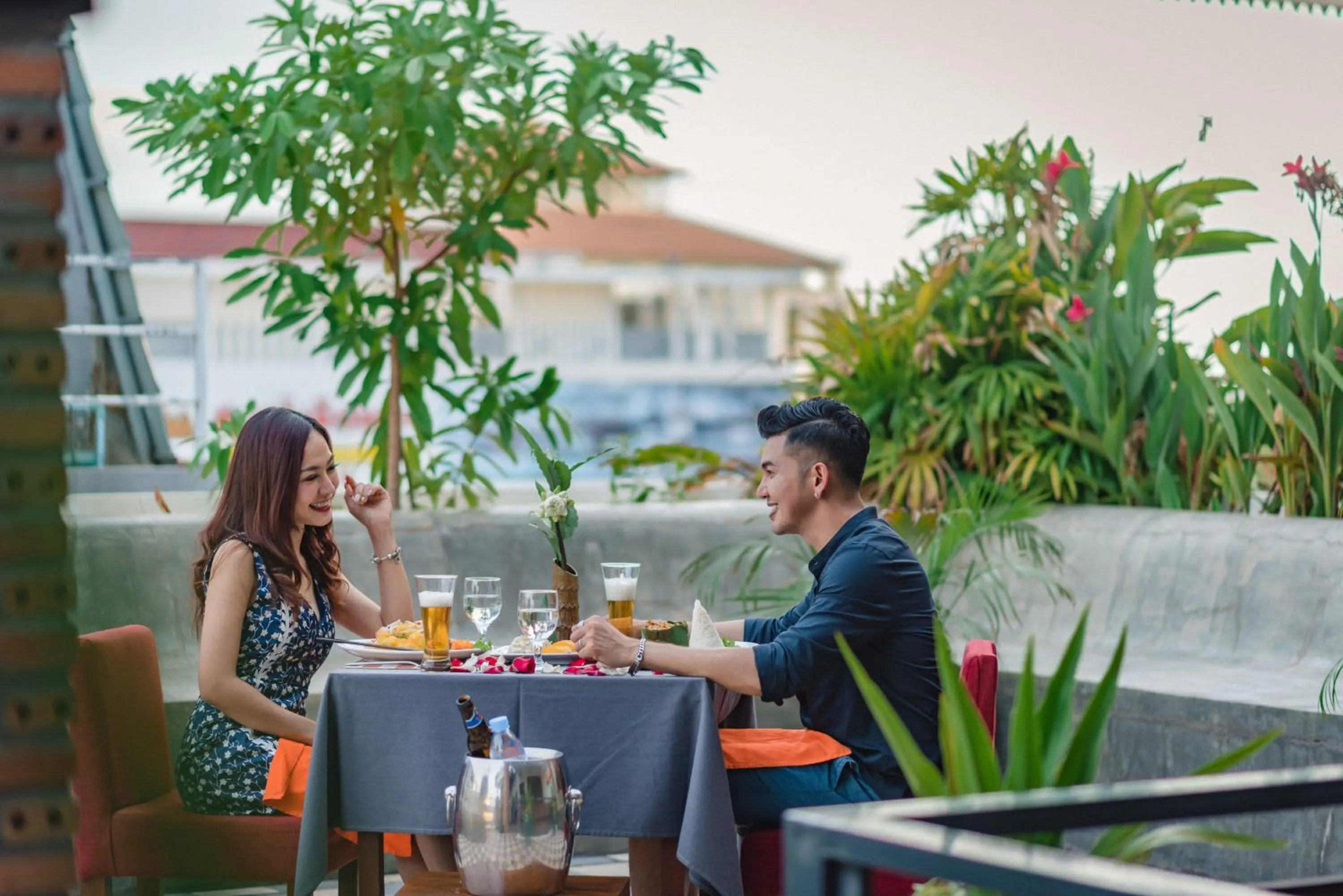 Drinks in Cambana d'Angkor Suites