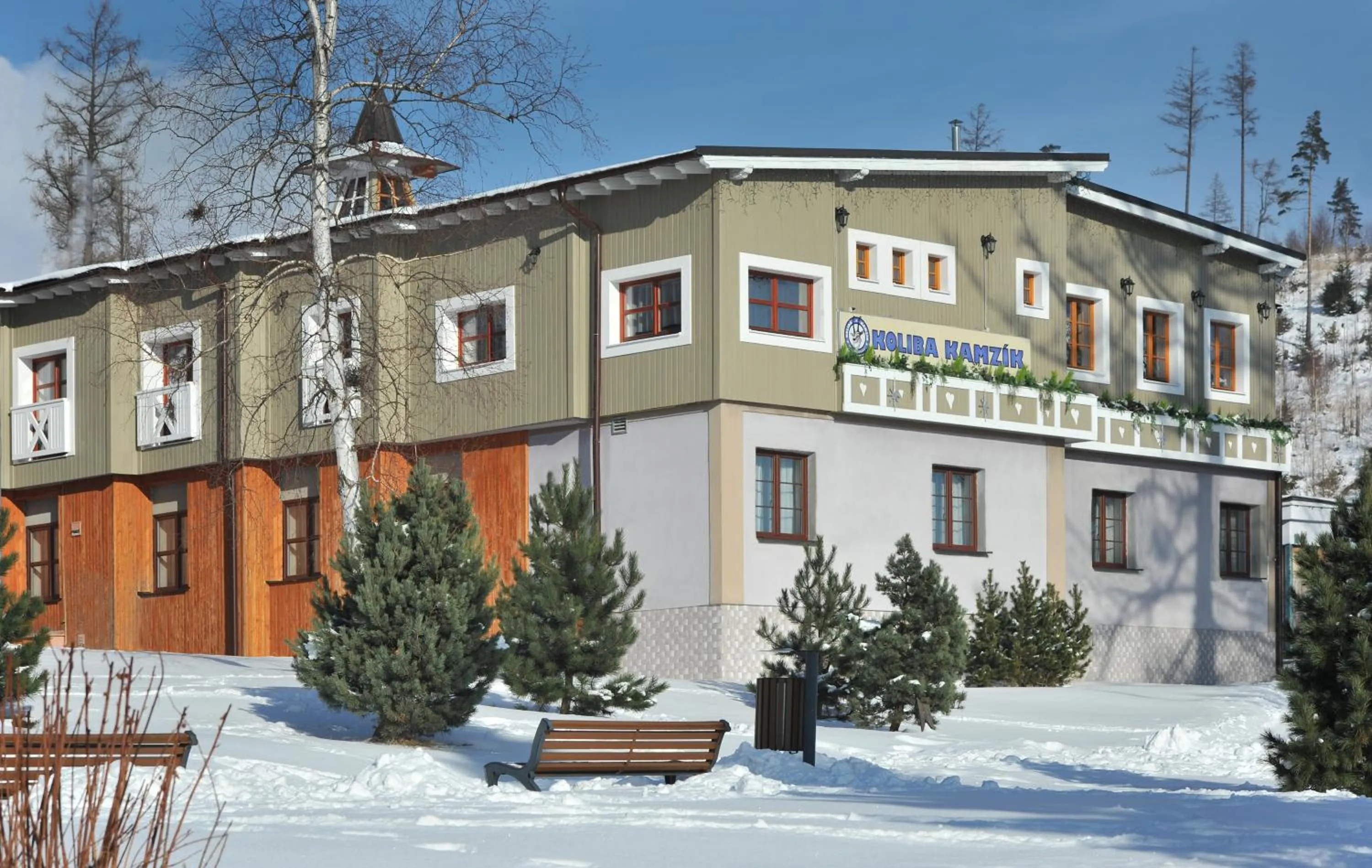 Facade/entrance in APLEND Koliba Kamzík