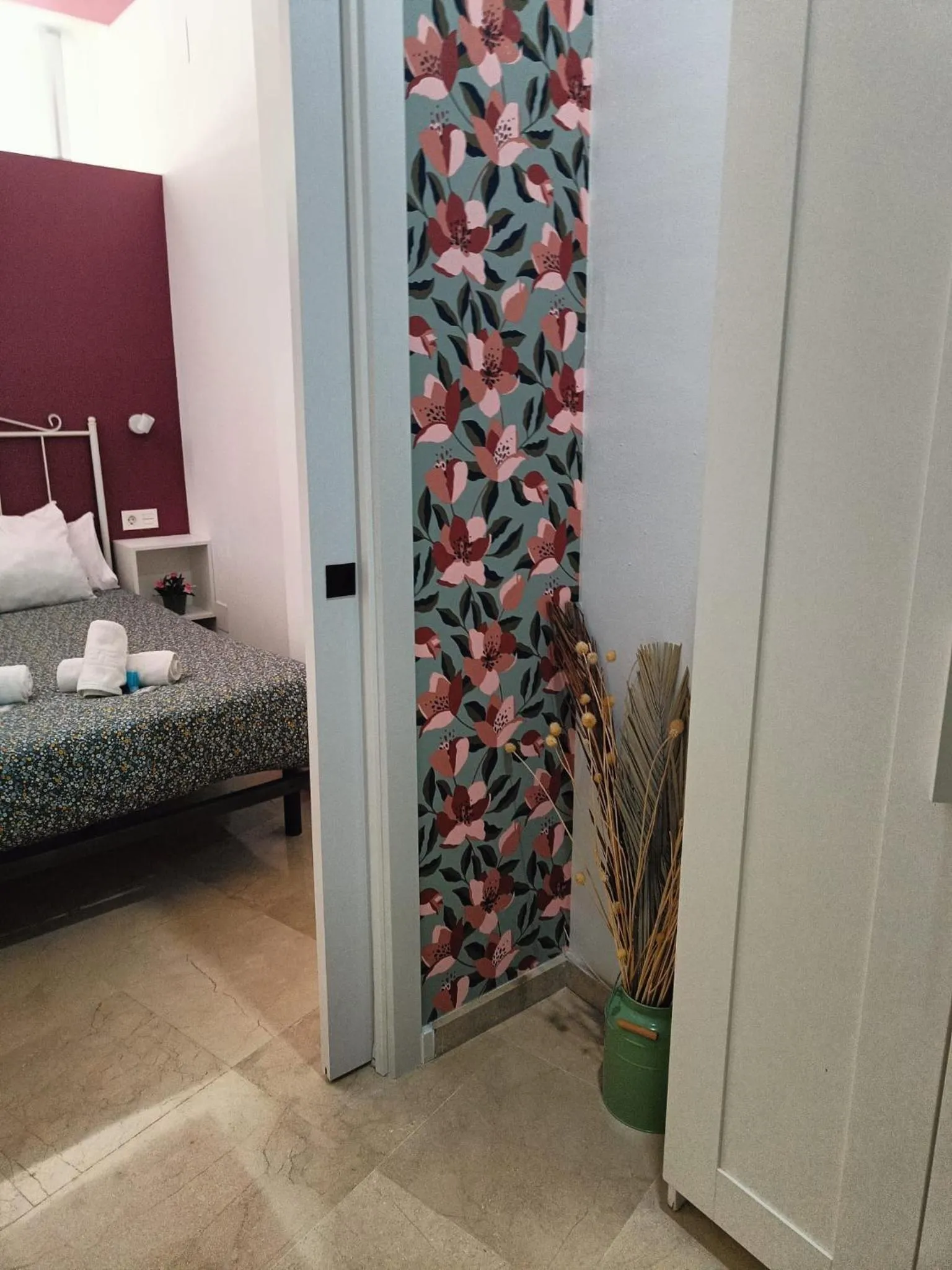 Bedroom, Bed in Apartamentos PuntoApart Málaga