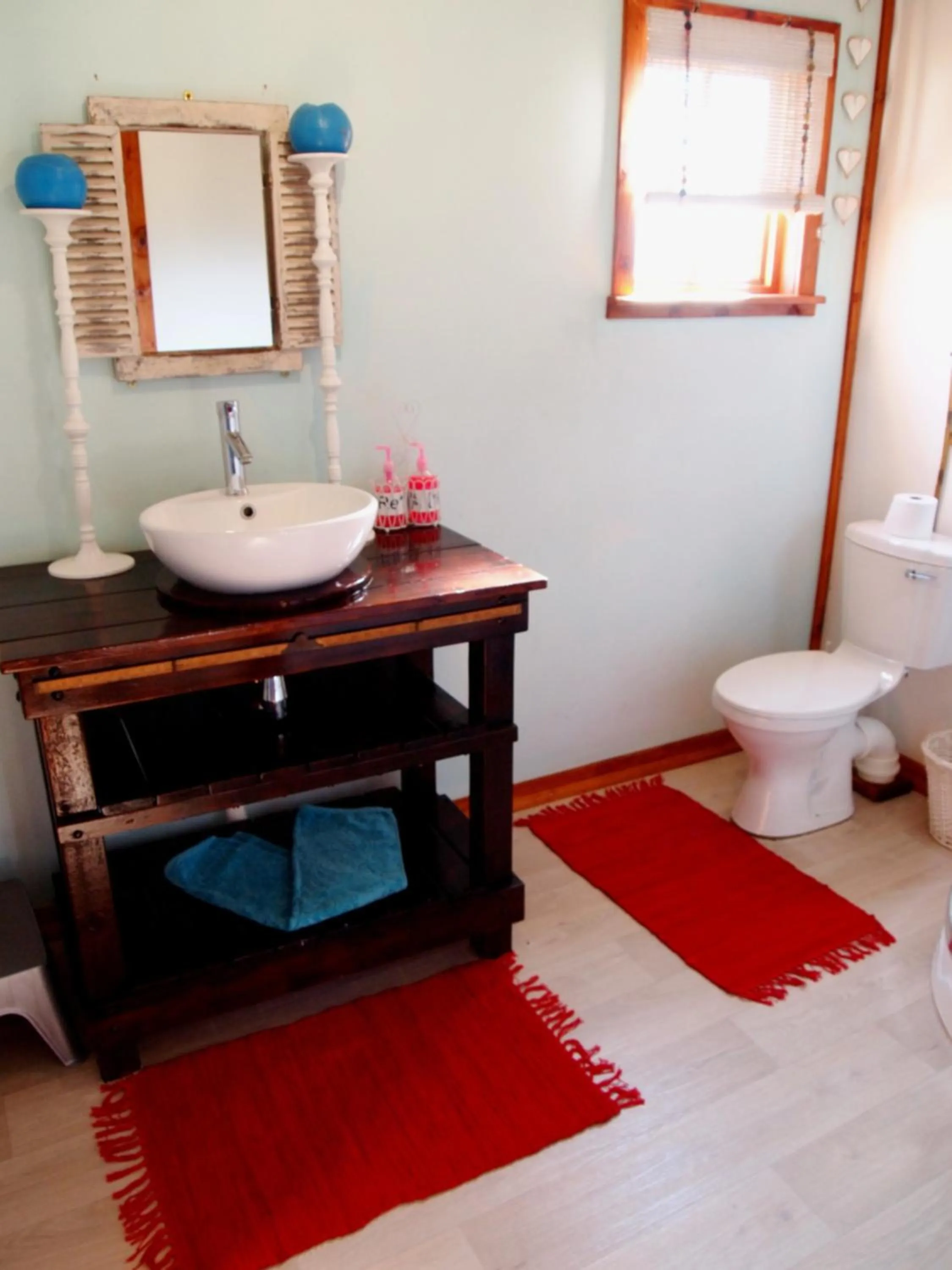 Bathroom in Havana Nights