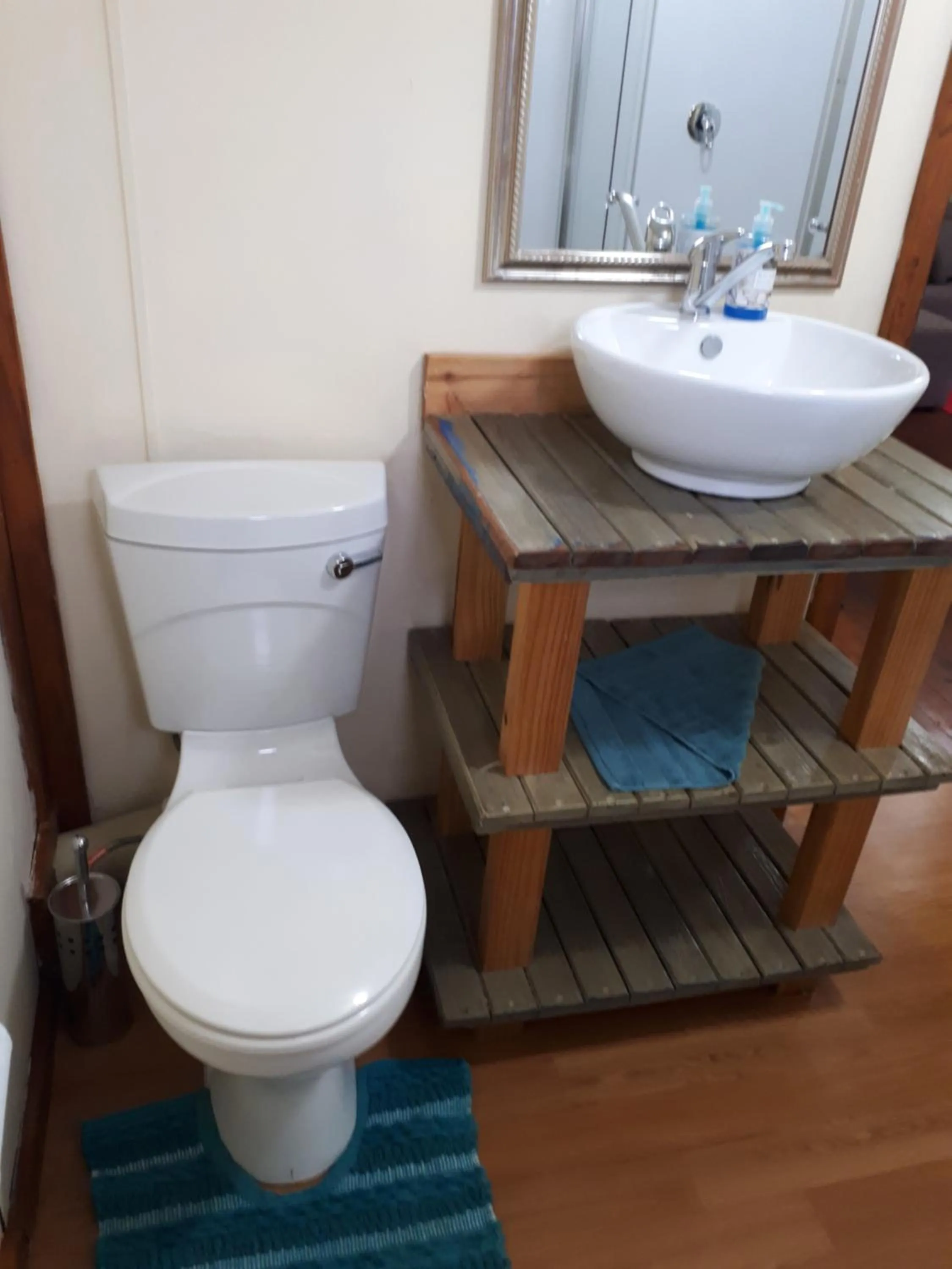 Toilet in Havana Nights