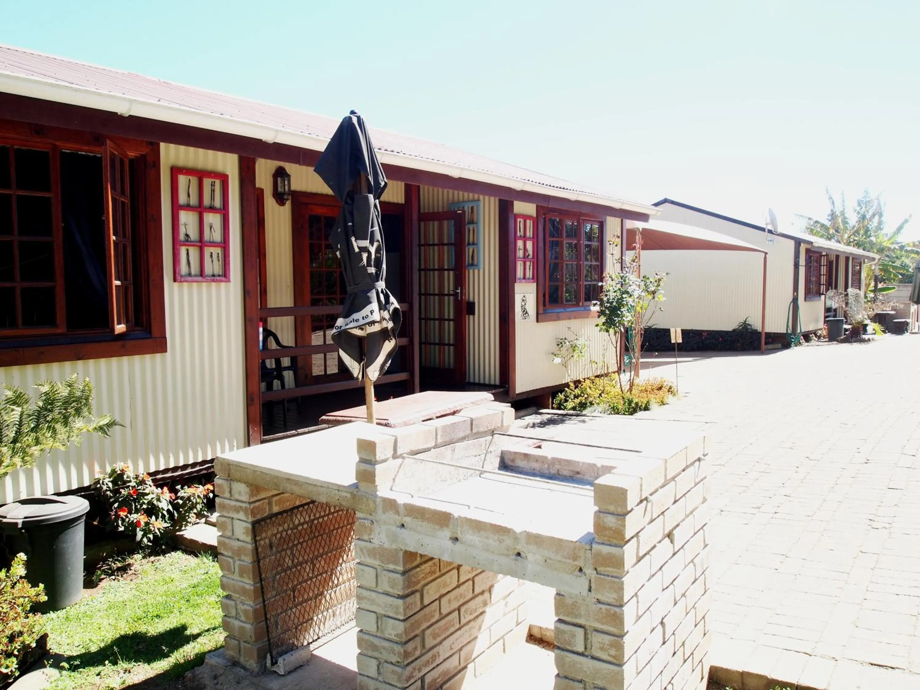Facade/entrance in Havana Nights
