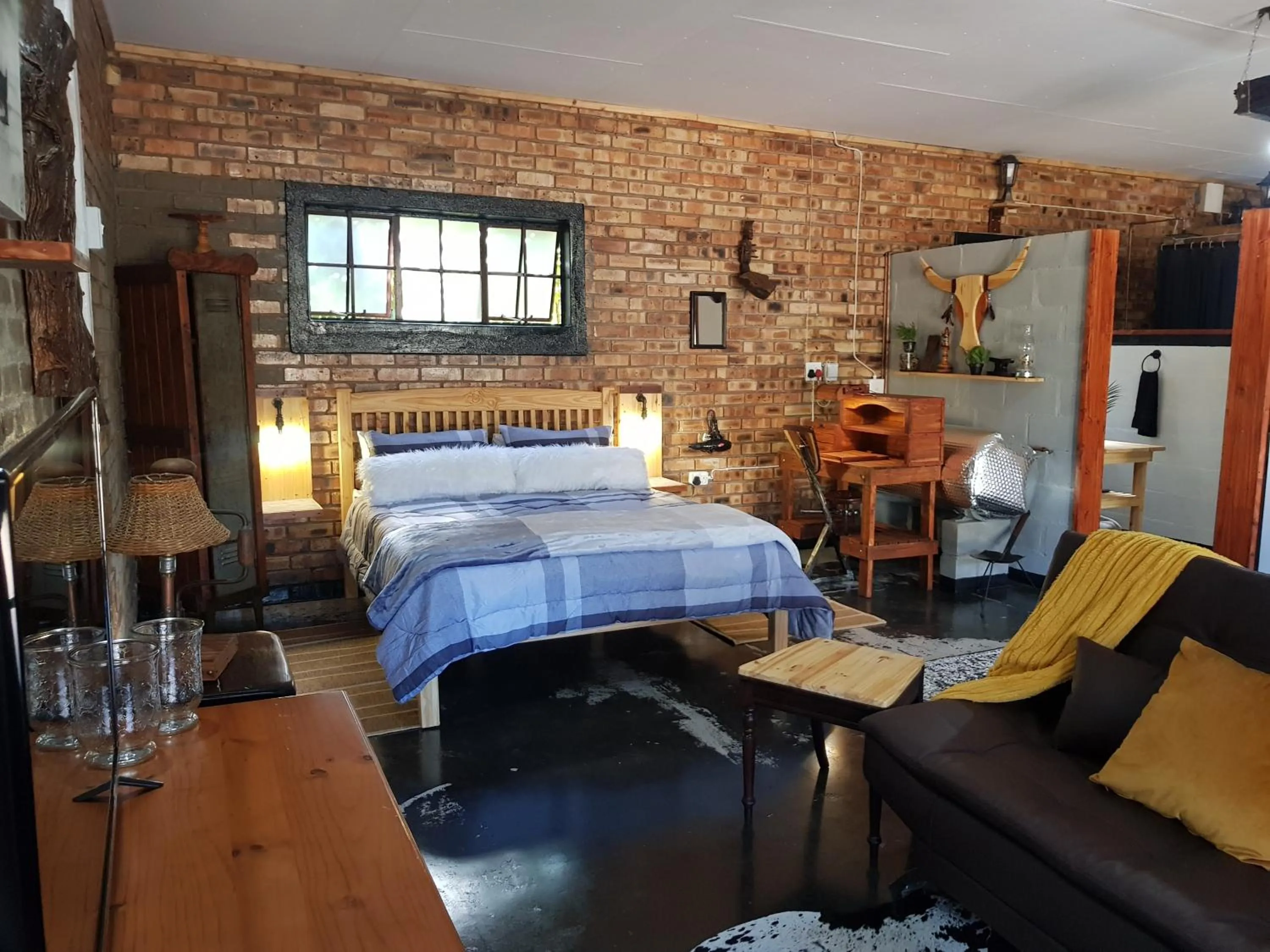 Bed in Havana Nights