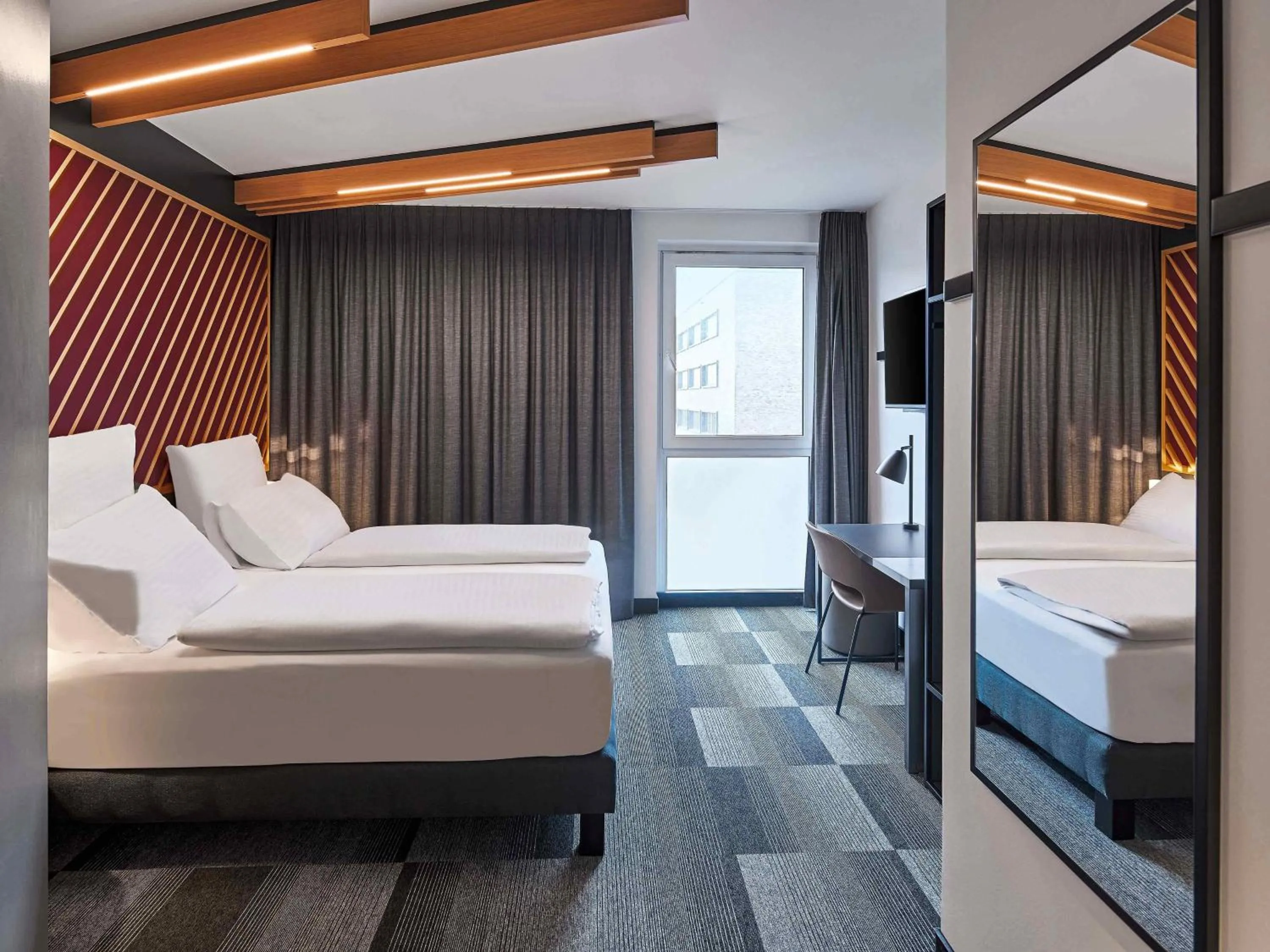 Photo of the whole room, Bed in B&B Hotel Köln-Messe