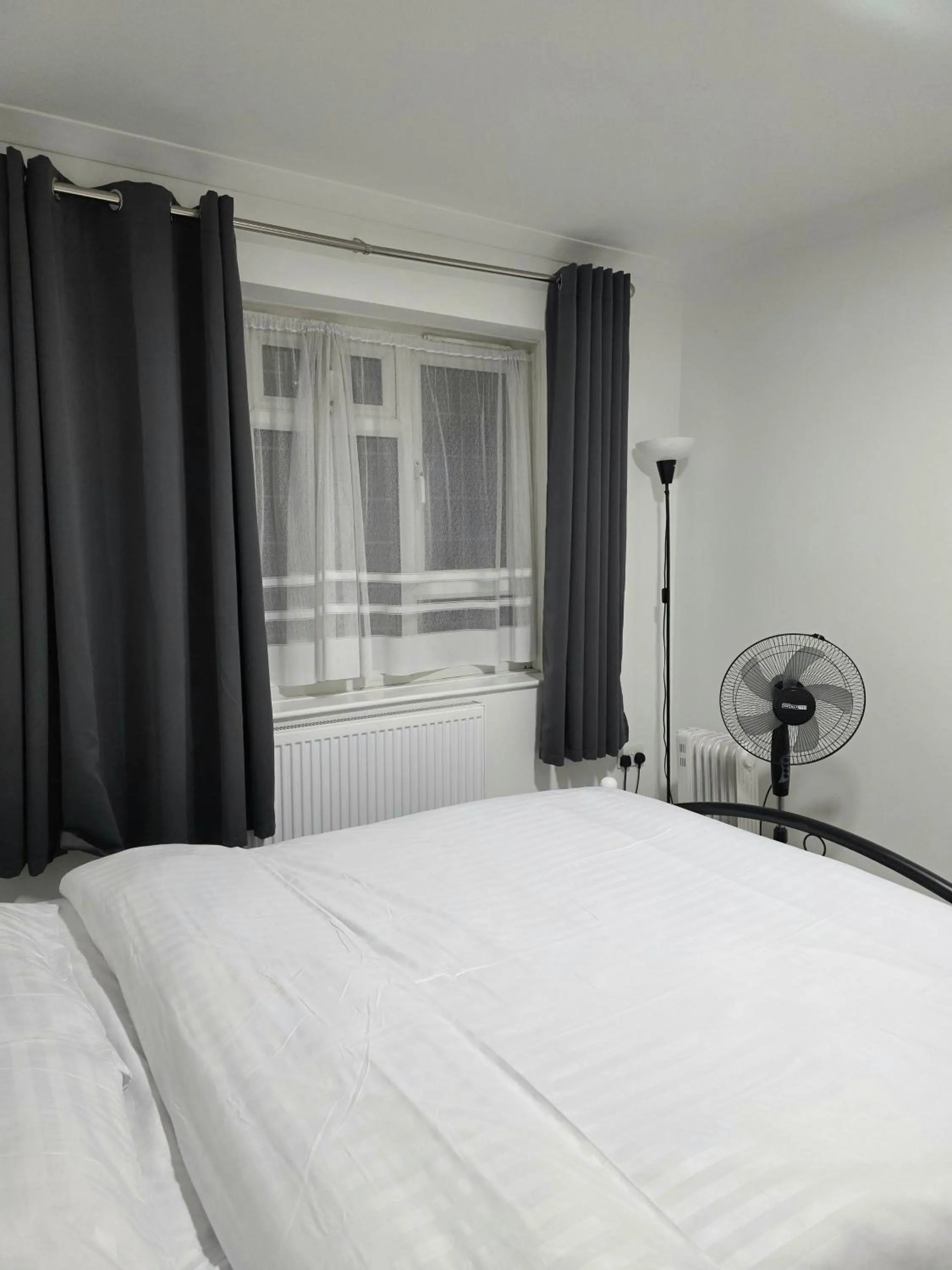 Bedroom, Bed in Baraka House Royal Victoria London by OYO