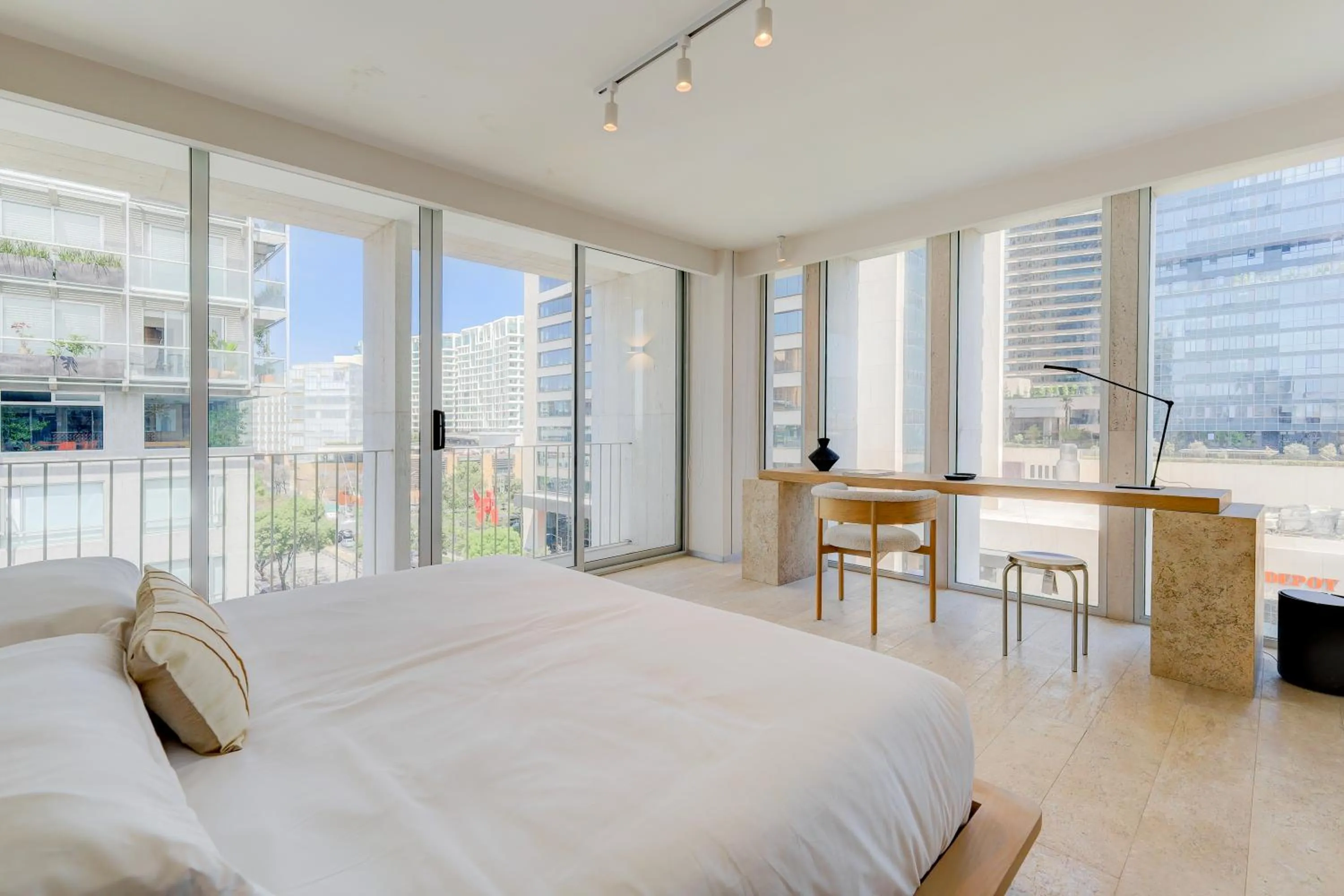 Bed in Capitalia Antara Polanco