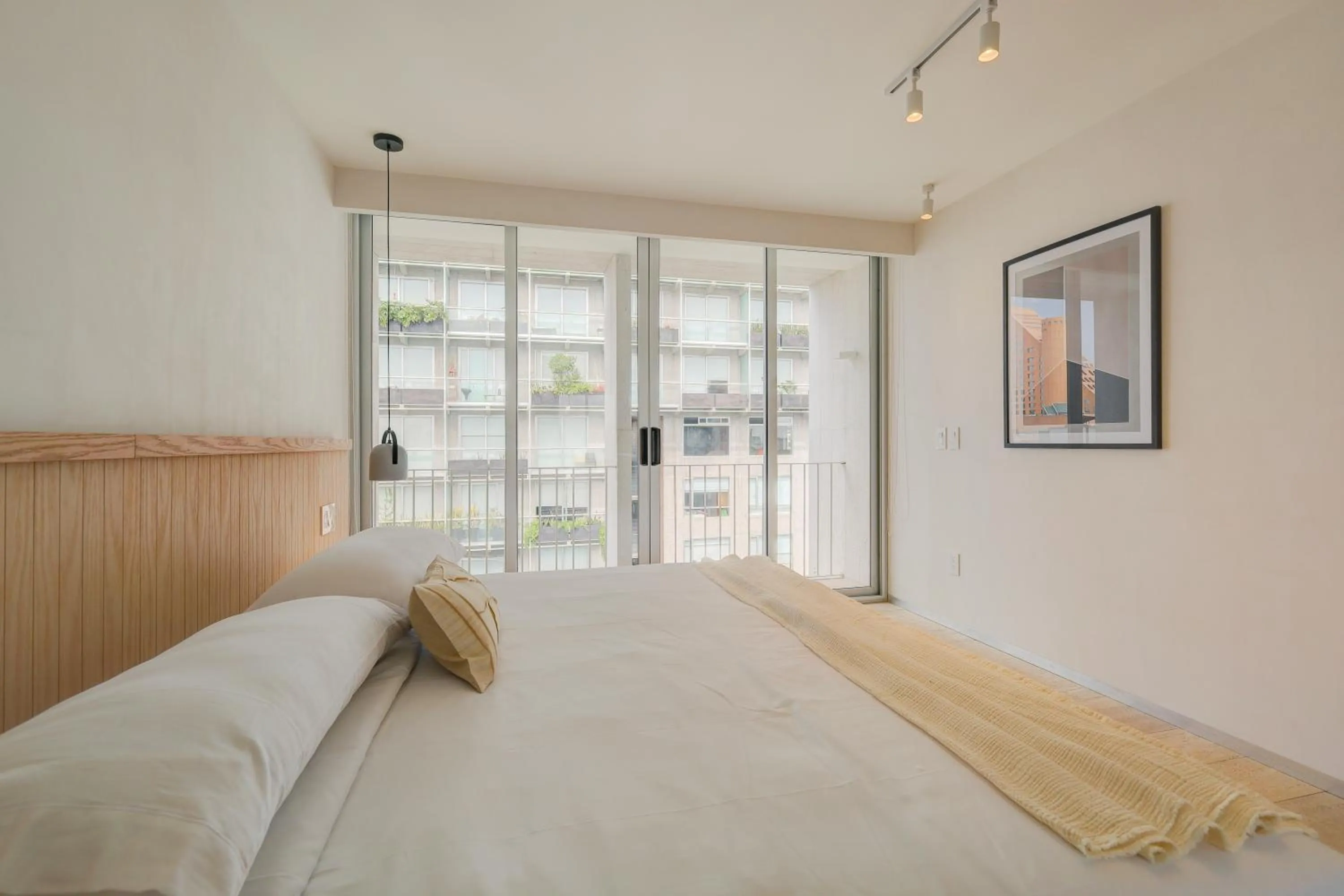 Bed in Capitalia Antara Polanco