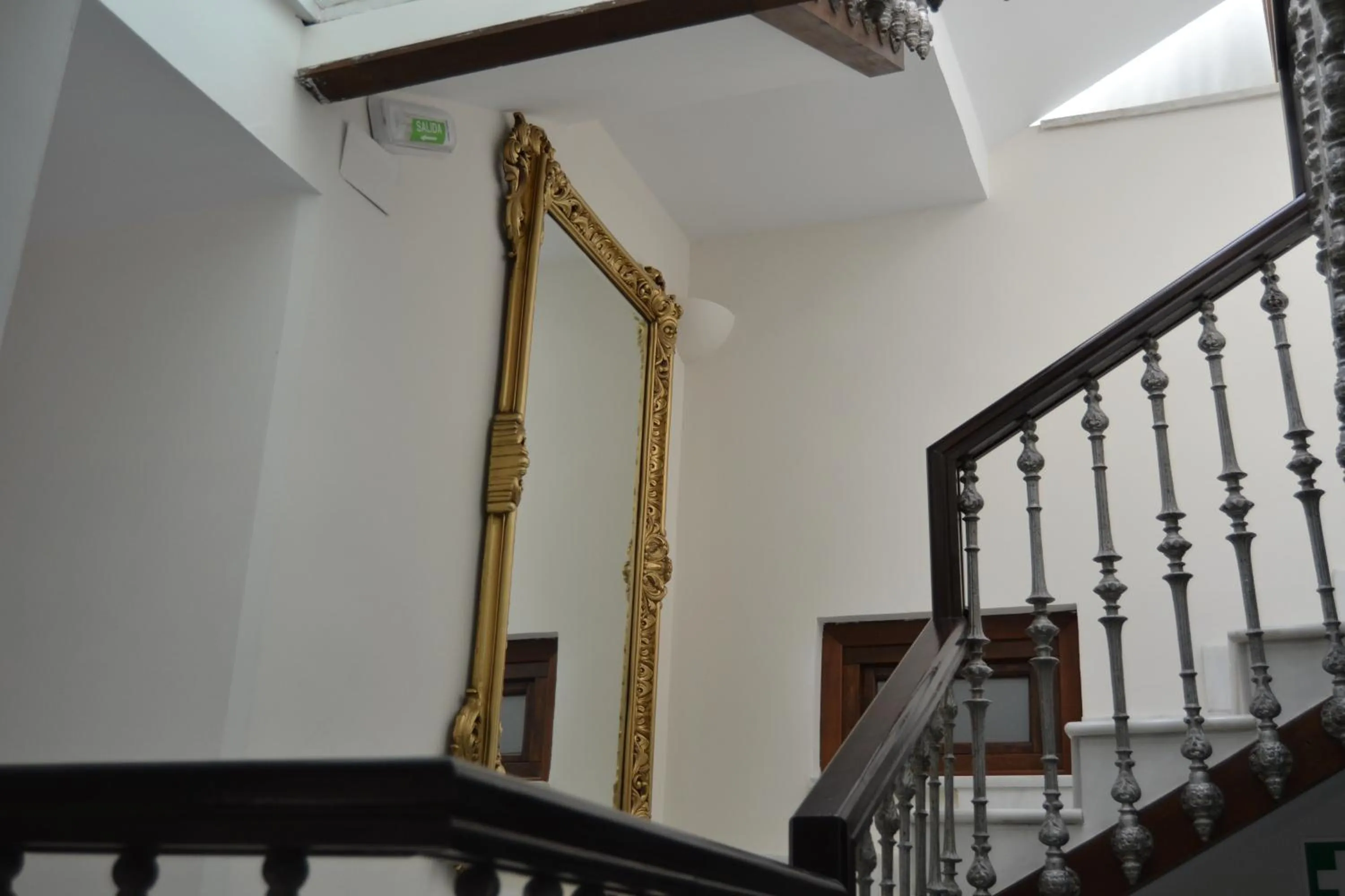 Property building in Suite Comares