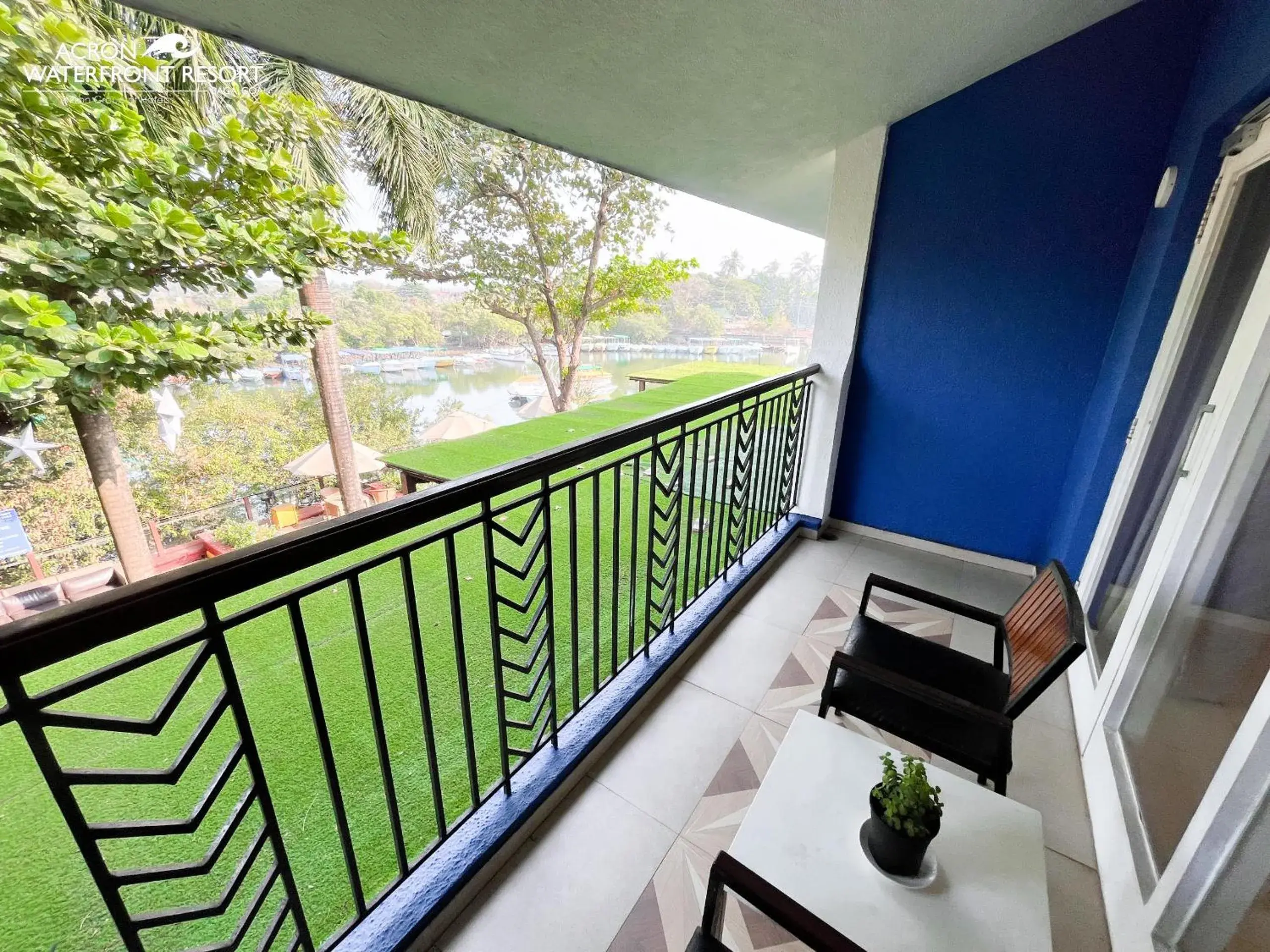 Deluxe Double Room in Acron Waterfront Resort Deluxe Double Room in Acron Waterfront Resort