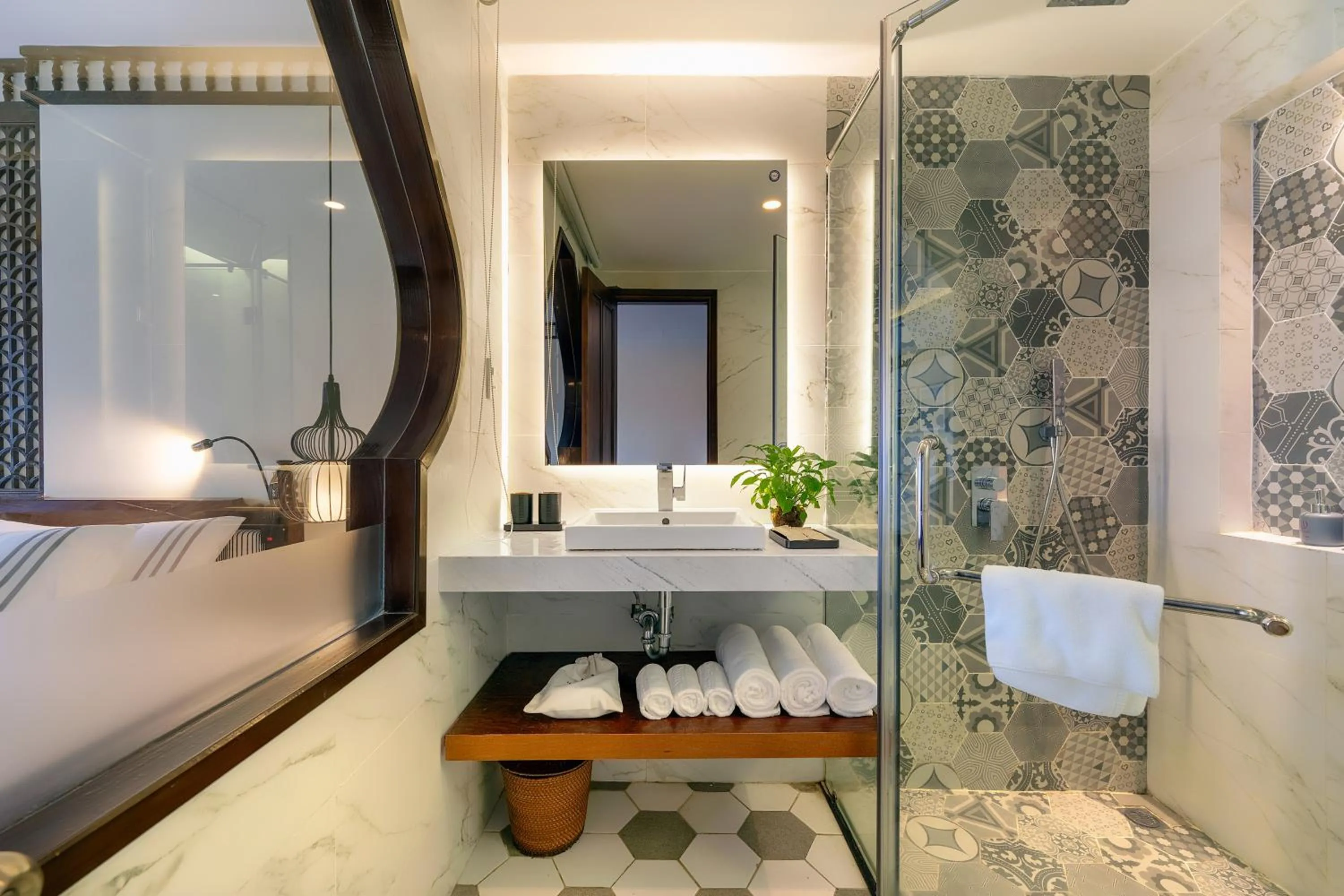 Bathroom, Bed in Qualia De Hôtel Hoi An - Rooftop Bar City View