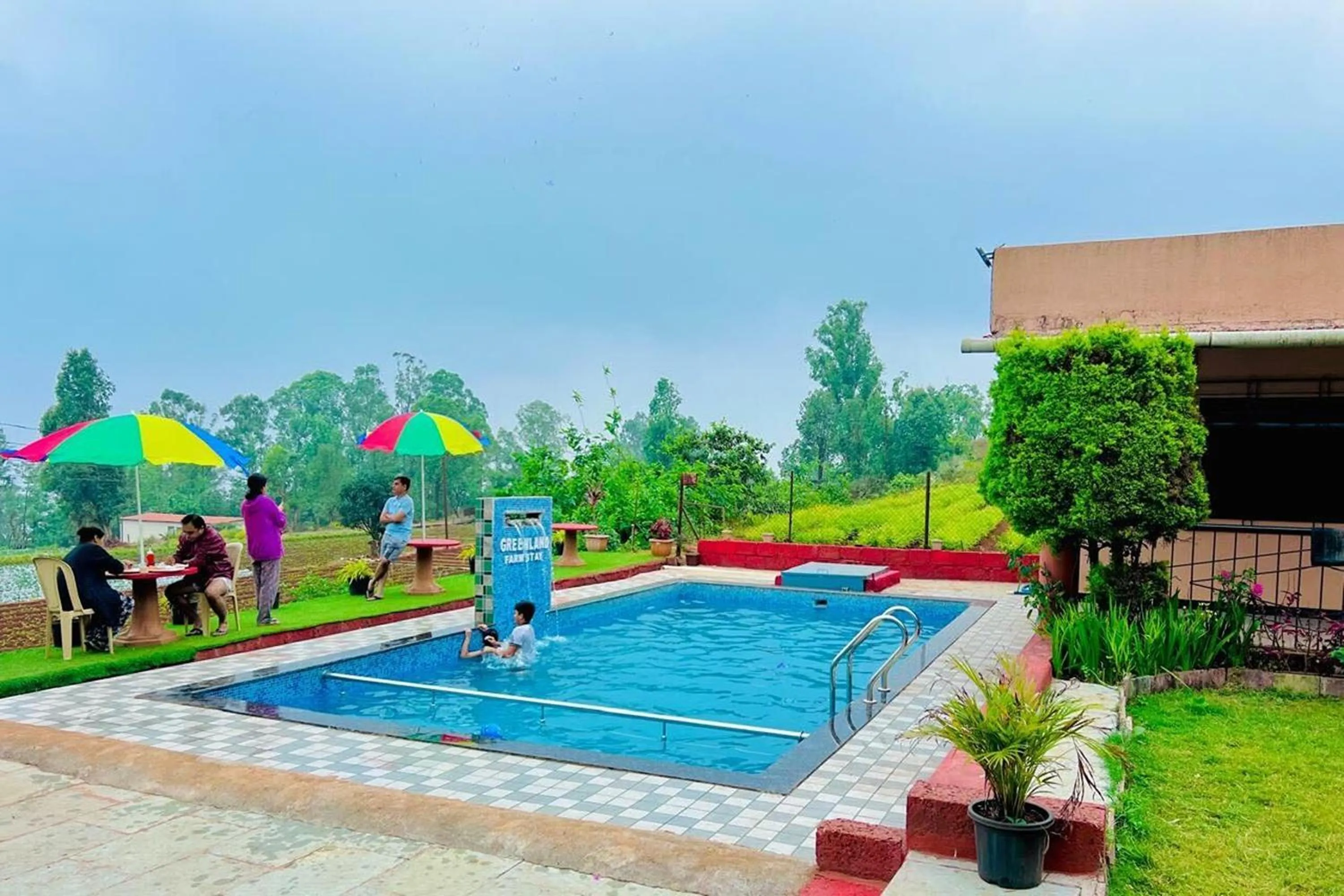 Swimming pool in Greenland Stay