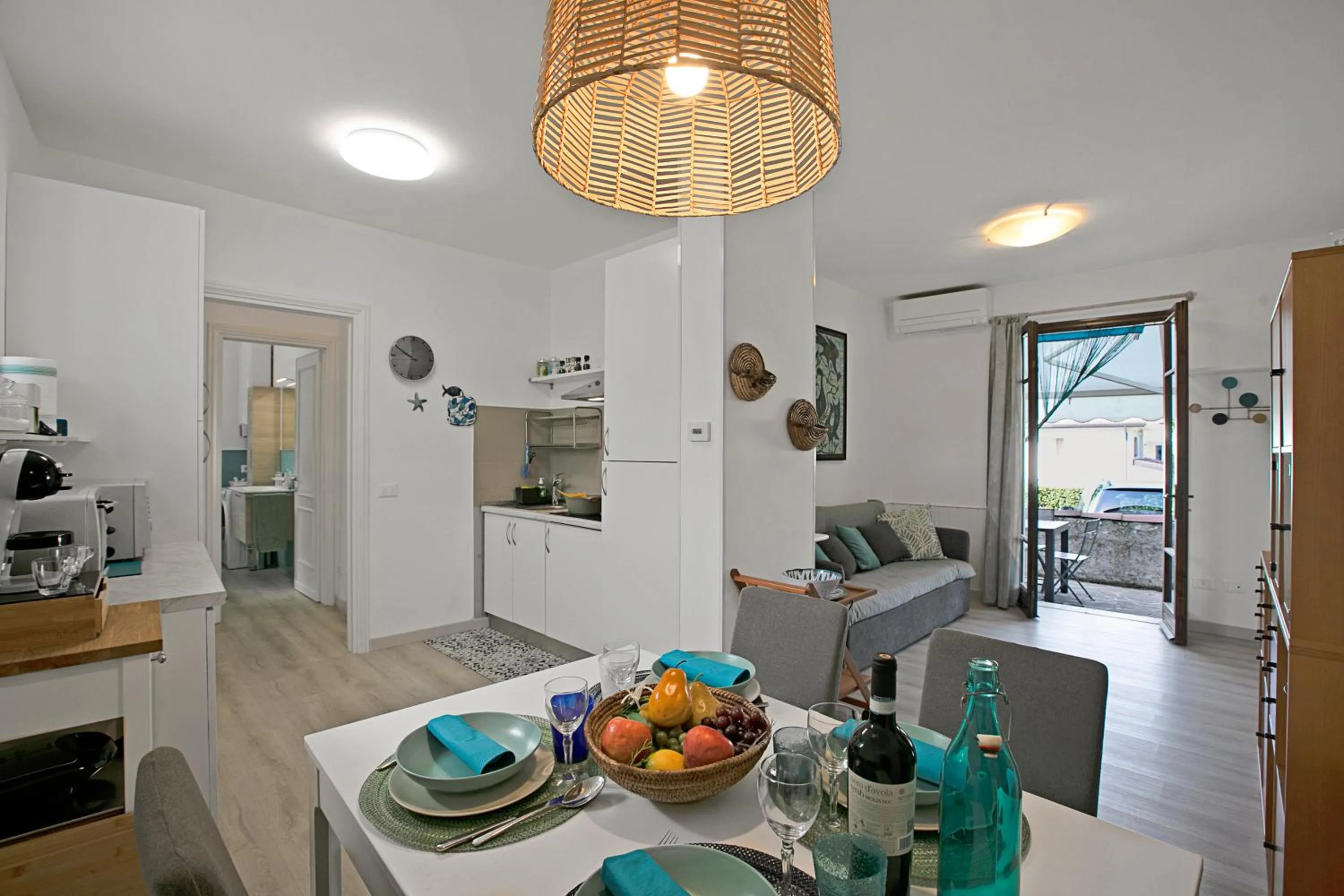 Elizabeth House-100m lake & priv parking - Happy Rentals