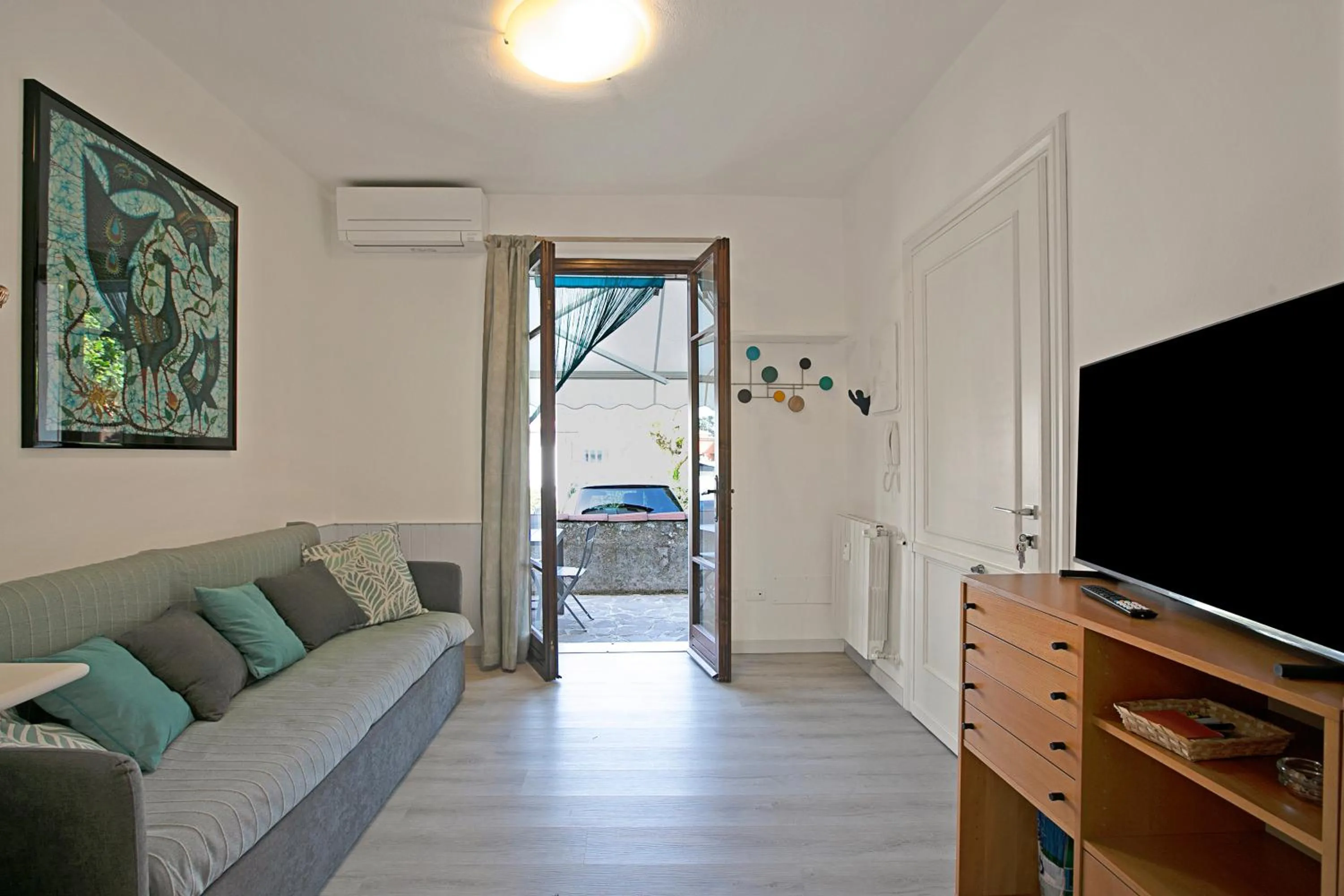 Elizabeth House-100m lake & priv parking - Happy Rentals
