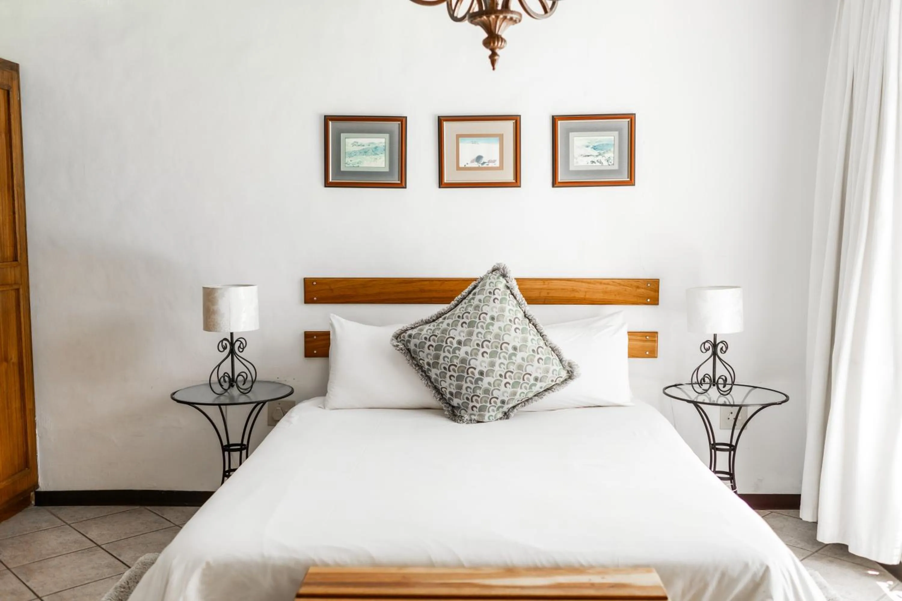 Bed in Casa Blanca Boutique Hotel