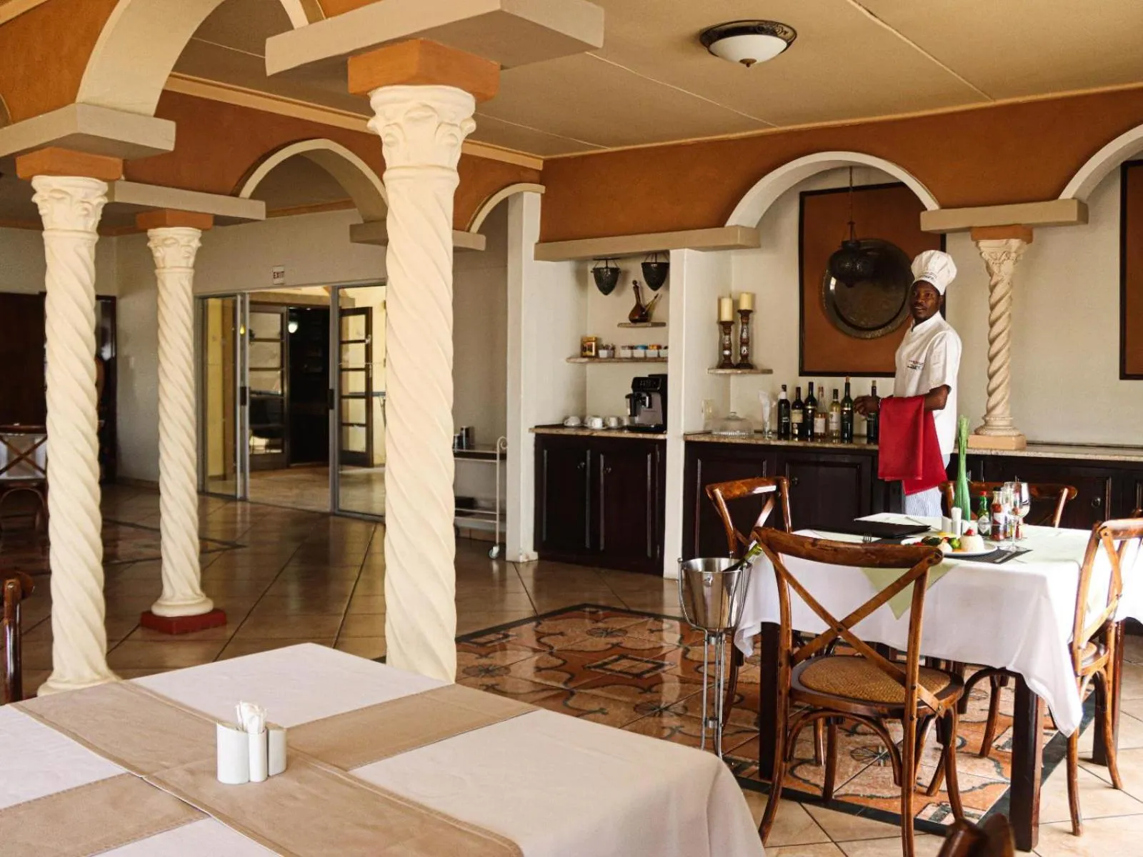 Dining area in Casa Blanca Boutique Hotel Pension