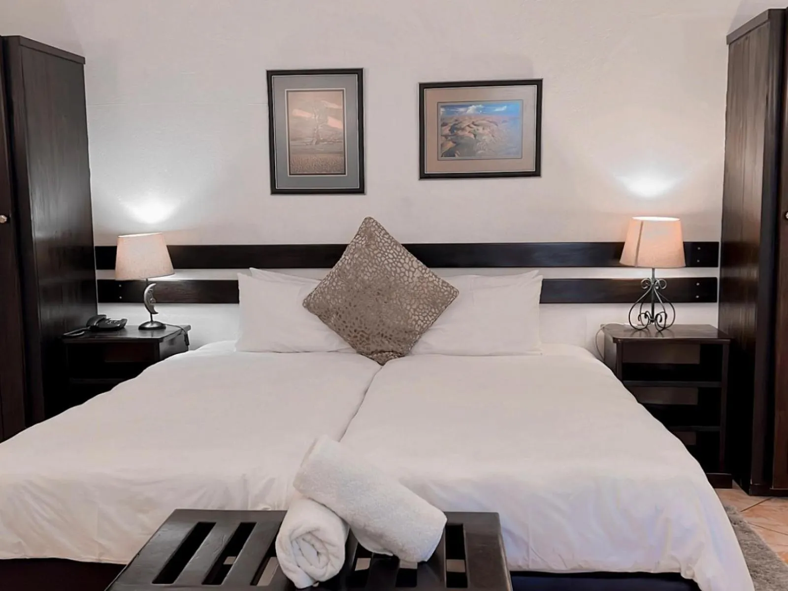 Bed in Casa Blanca Boutique Hotel Pension
