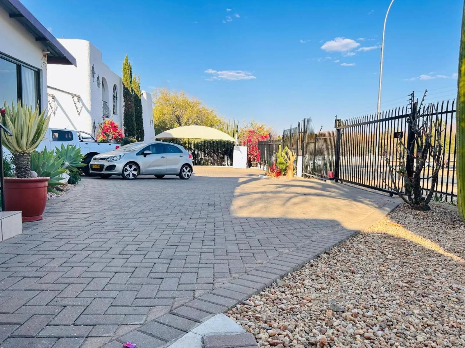 Facade/entrance in Casa Blanca Boutique Hotel Pension