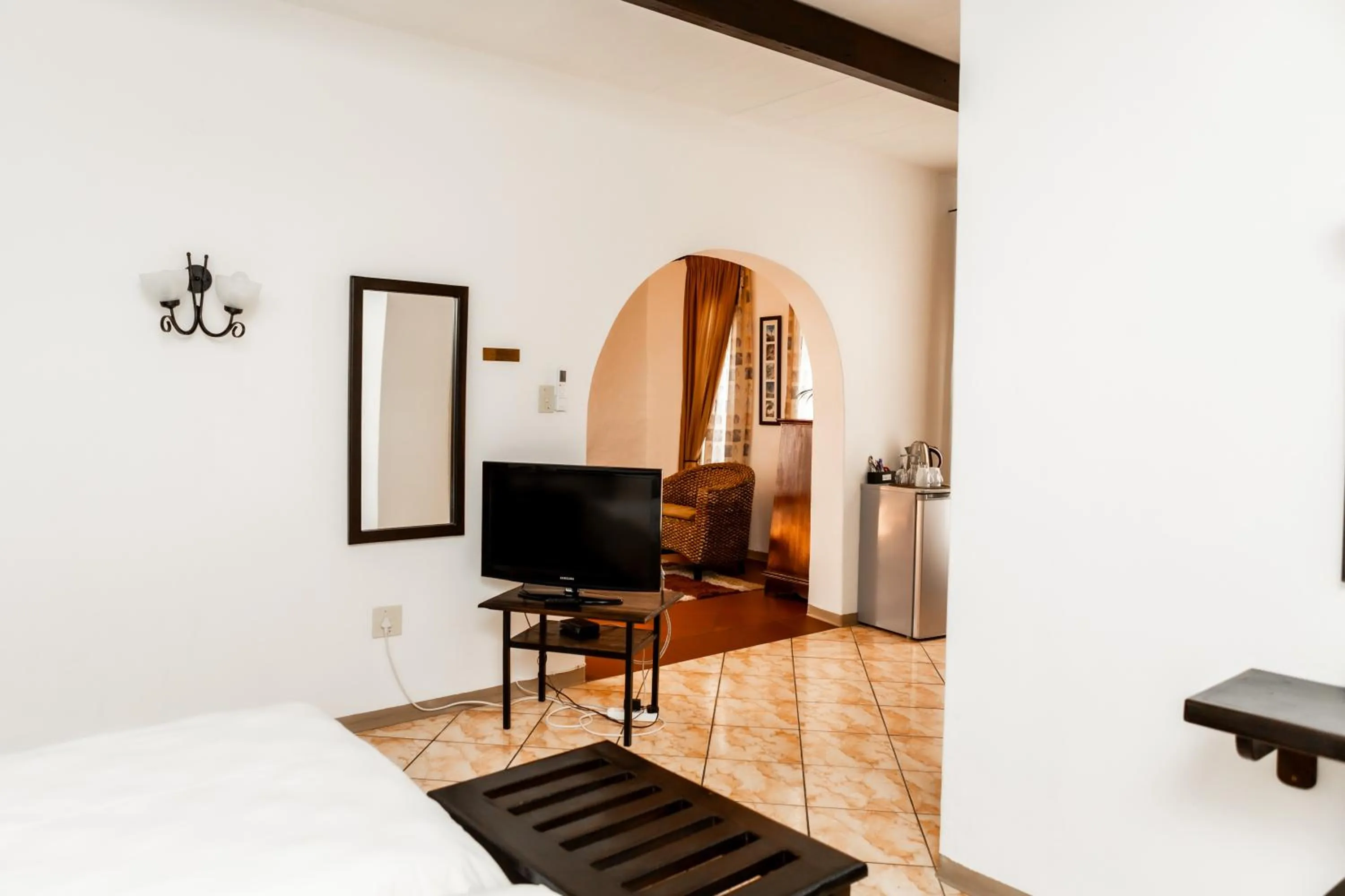 TV and multimedia, Bed in Casa Blanca Boutique Hotel Pension