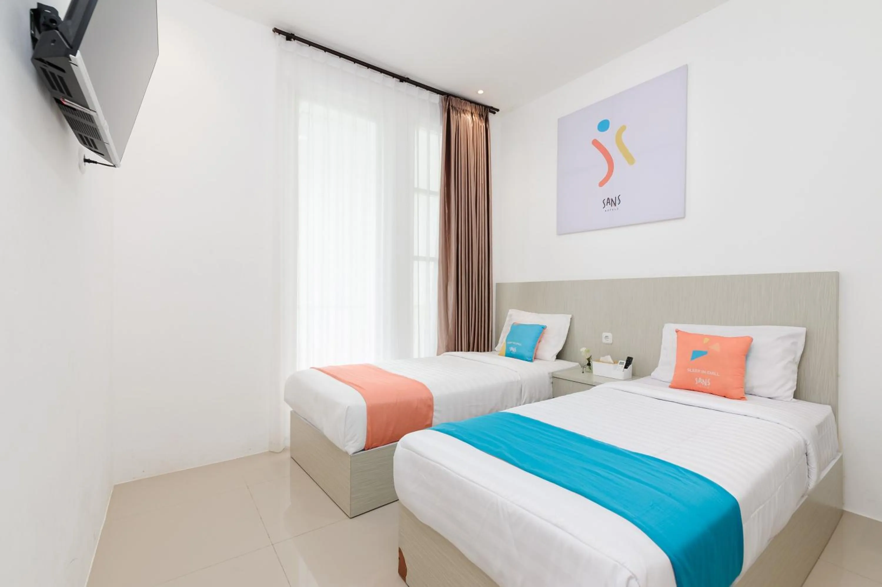 Bedroom, Bed in Sans Hotel La Vida Malang